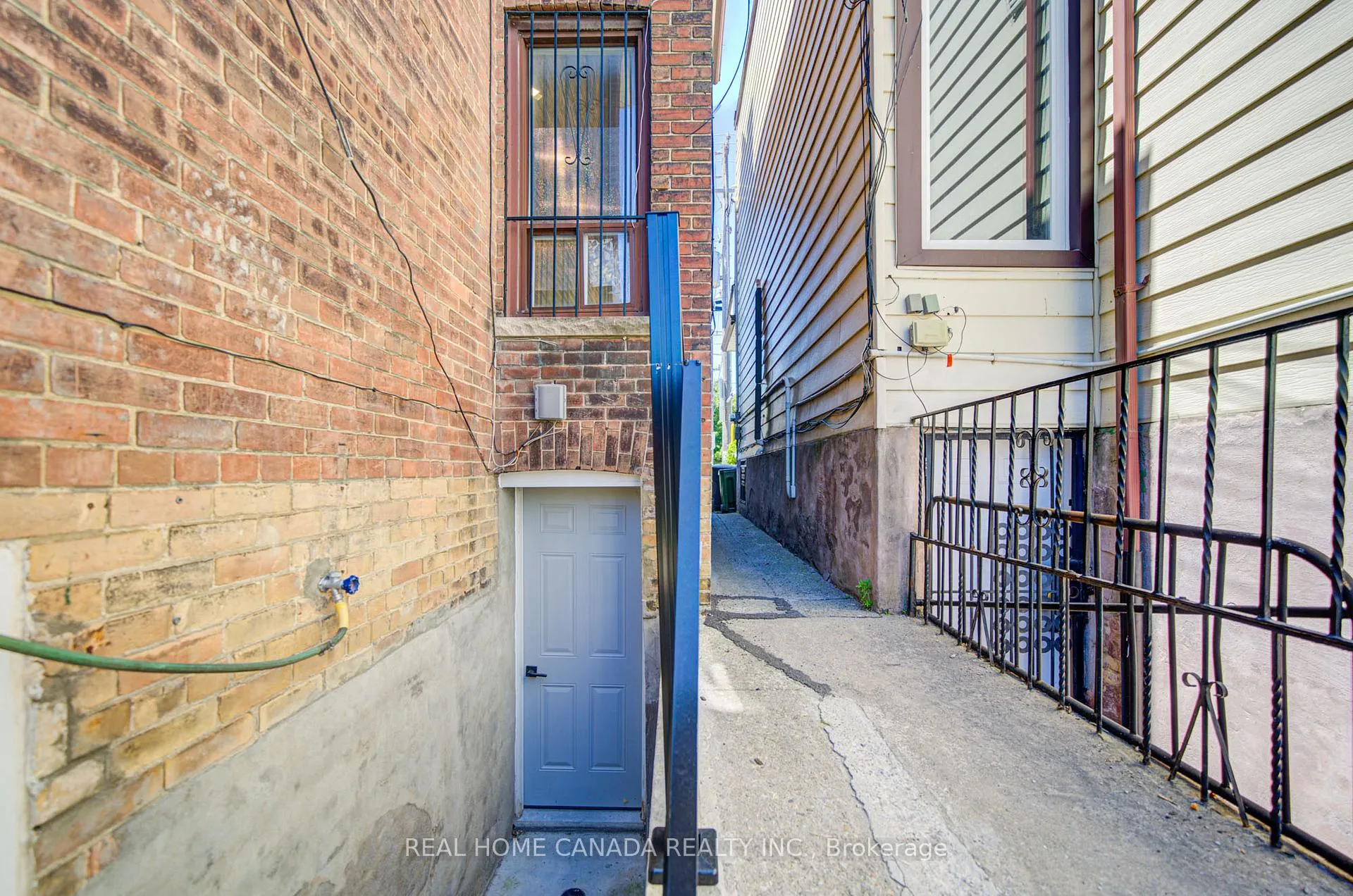Photo 31 of 1145 Dufferin Street, Toronto, Dovercourt-Wallace Emerson-Junction — HOMEH