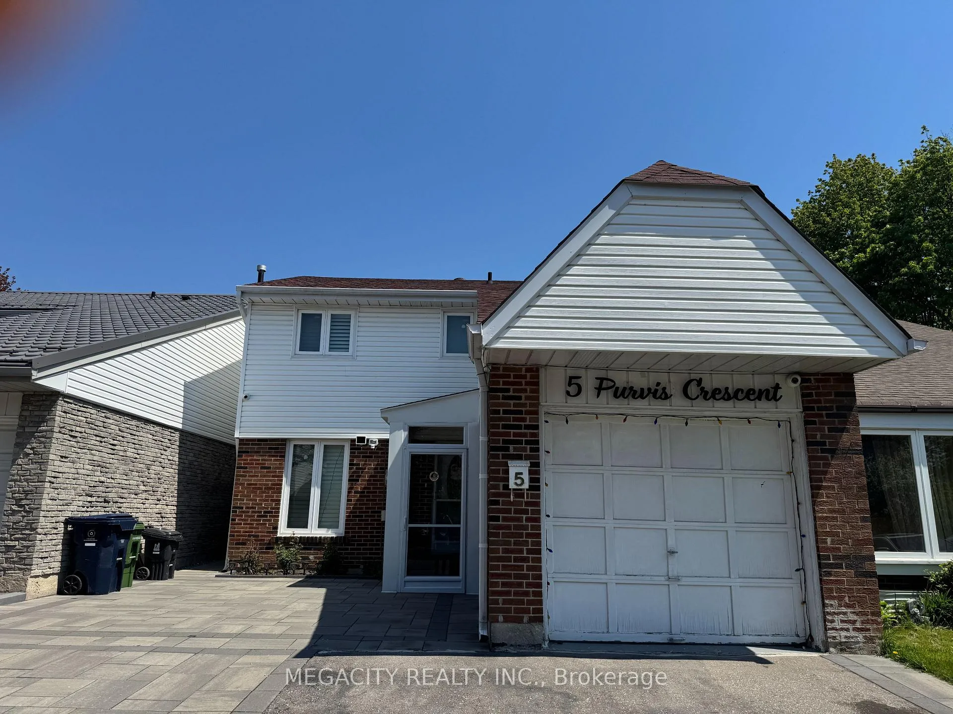 Front of 5 Purvis Crescent
