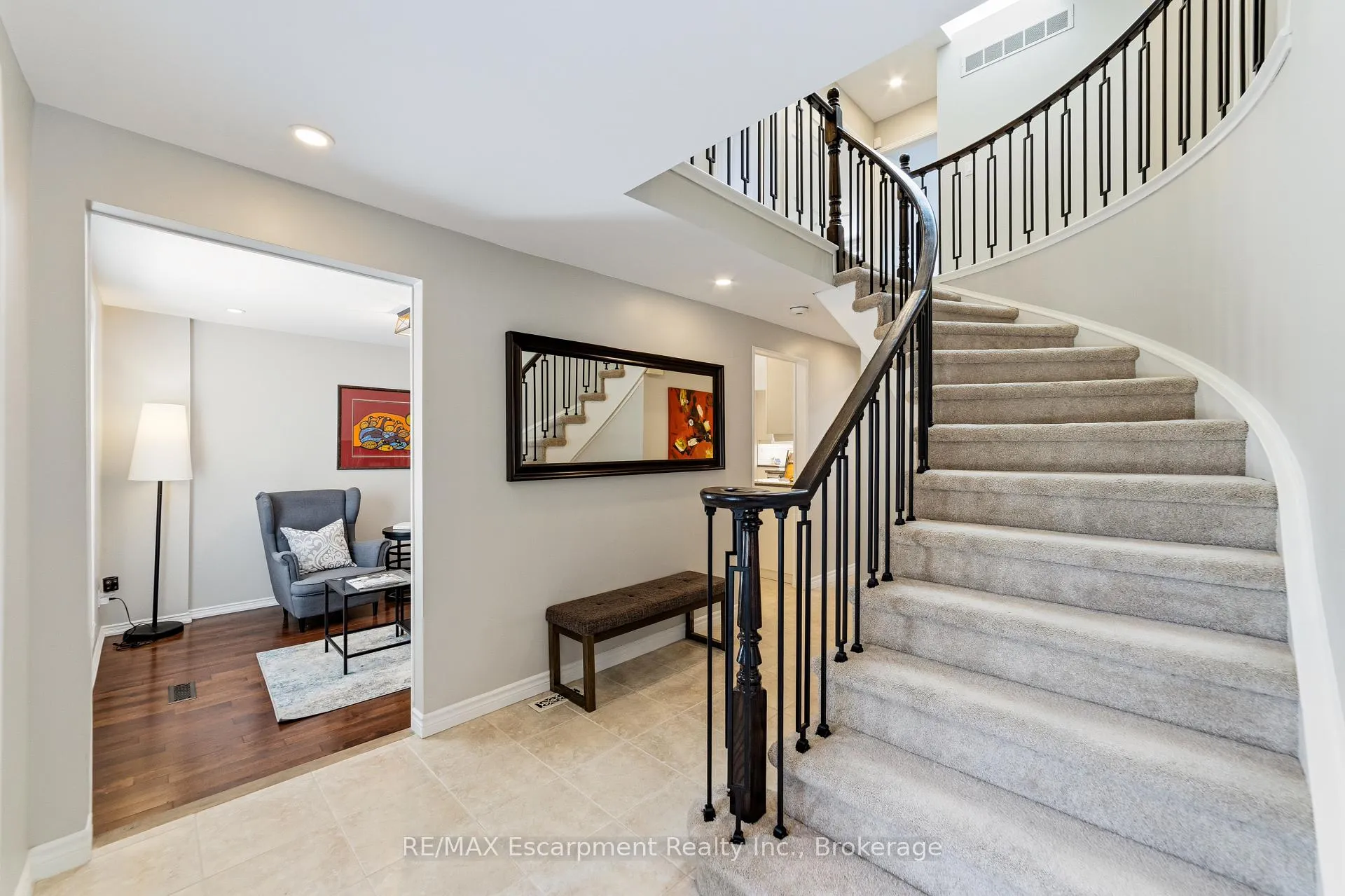 Photo 5 of 449 Roymor Crescent, Hamilton, Ancaster — HOMEH