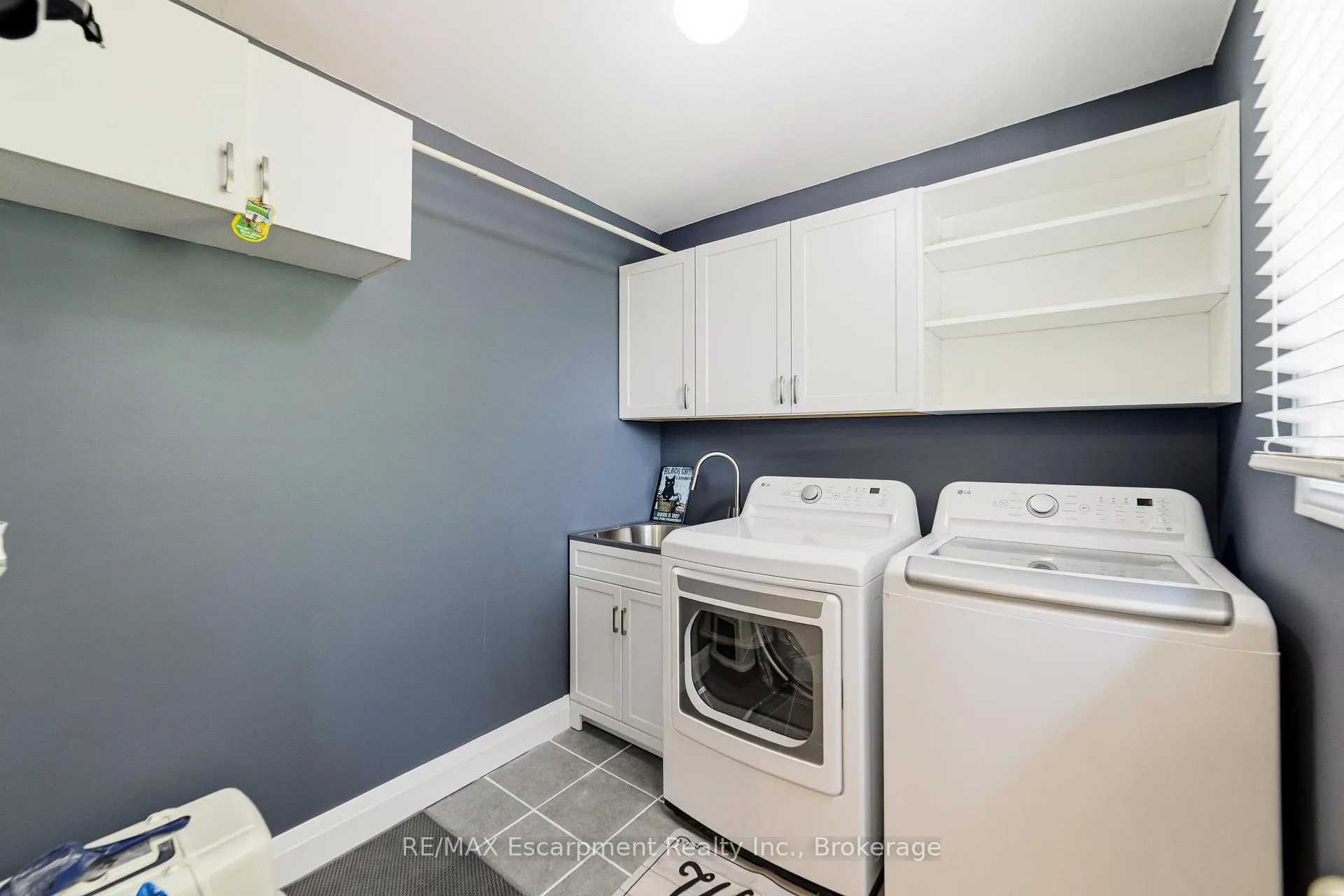 Photo 18 of 449 Roymor Crescent, Hamilton, Ancaster — HOMEH