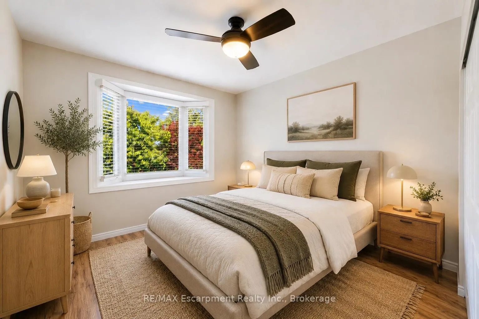 Photo 25 of 449 Roymor Crescent, Hamilton, Ancaster — HOMEH