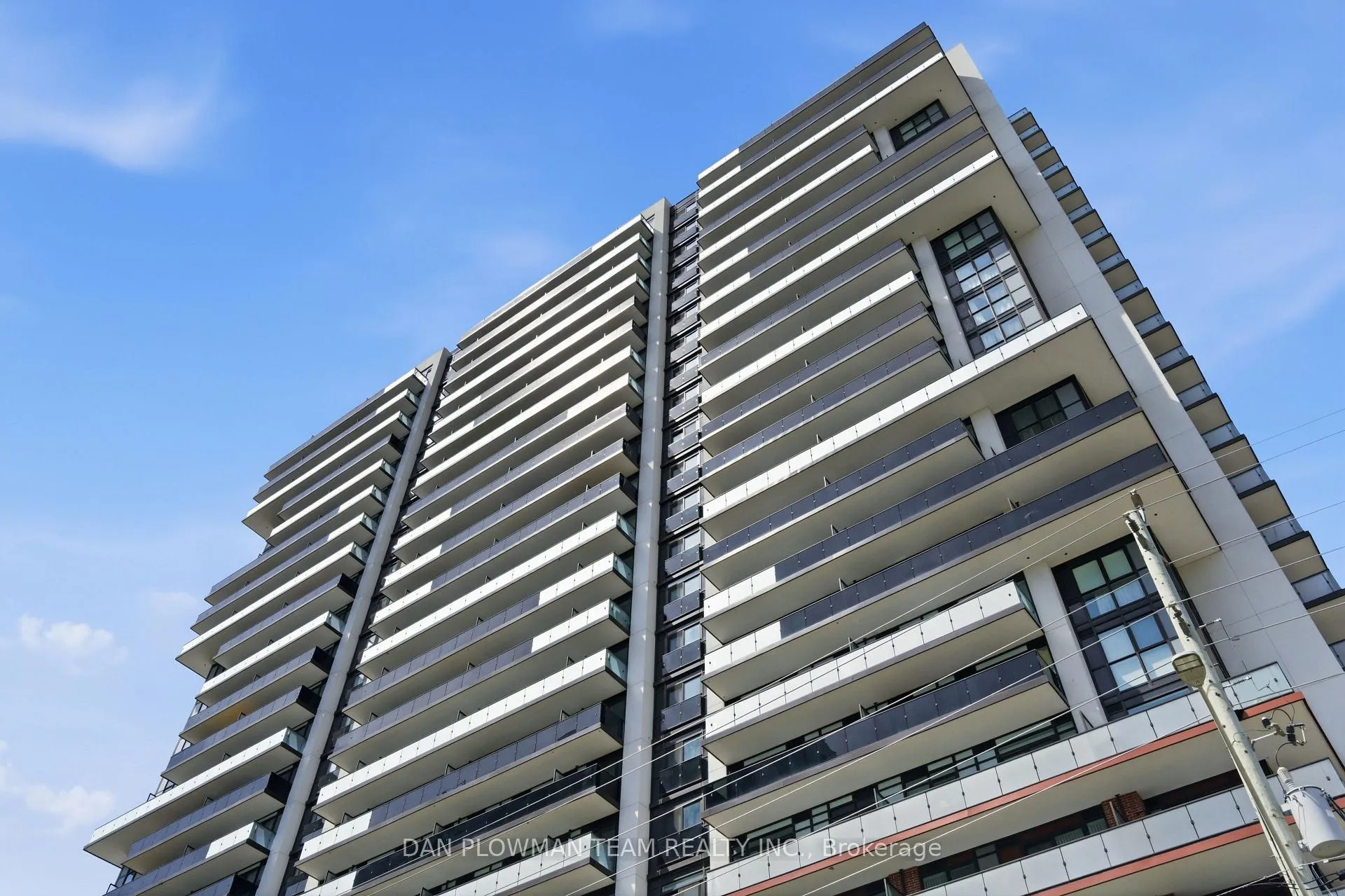 Front of Unit 515, 2550 Simcoe Street N