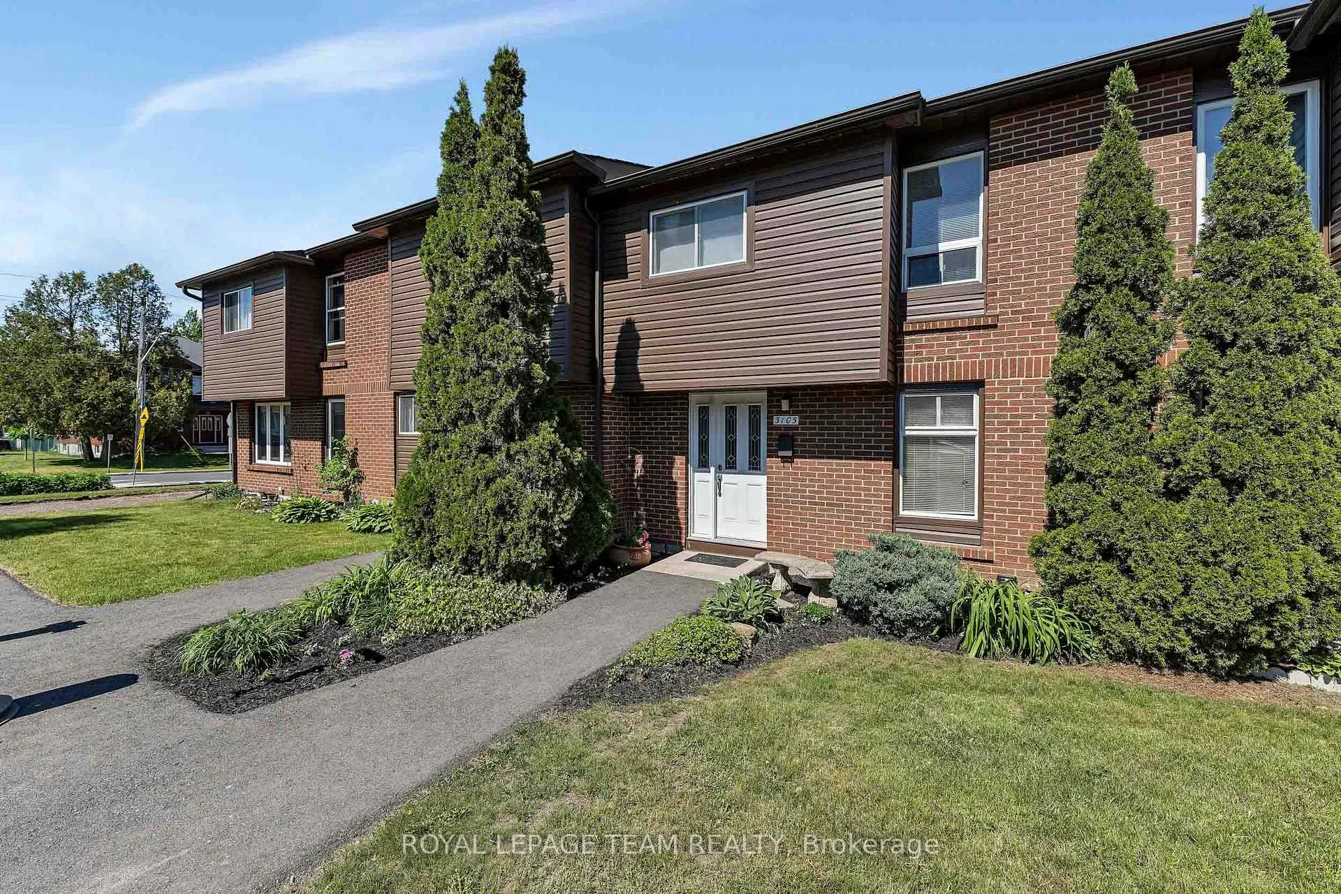 Photo 2 of Unit 25, 3105 Stockton Drive, Ottawa, Blossom Park/Kemp Park/Findlay Creek — HOMEH