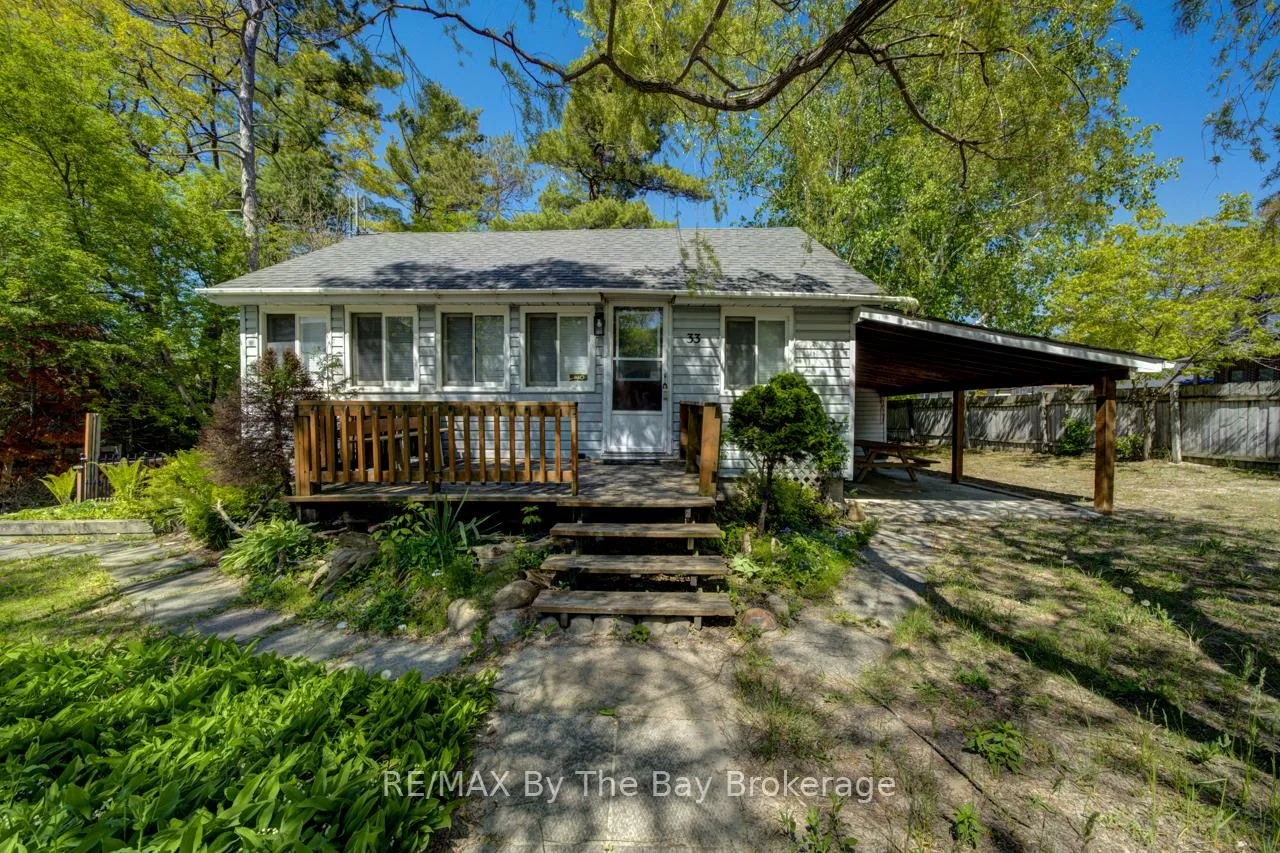 Photo 3 of 33 17th Street N, Wasaga Beach — HOMEH