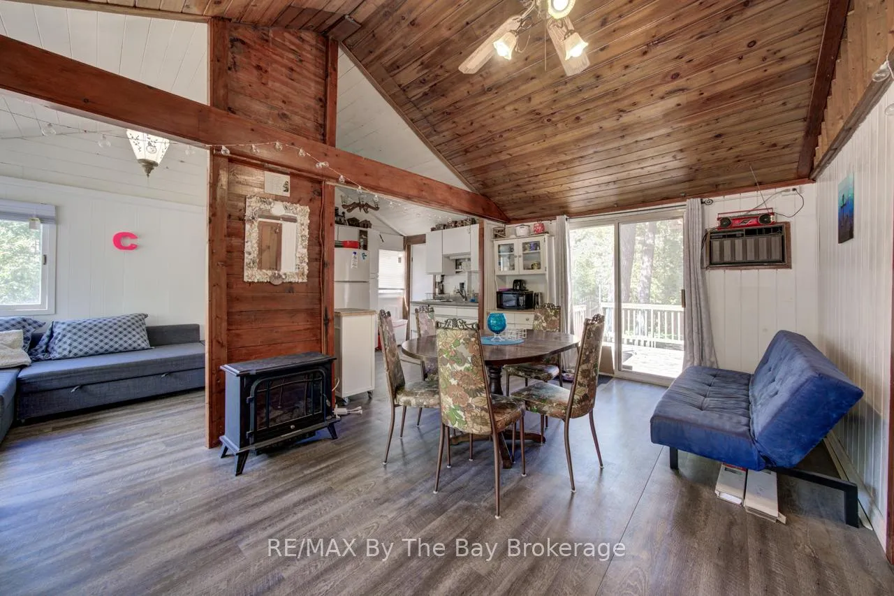 Photo 9 of 33 17th Street N, Wasaga Beach — HOMEH