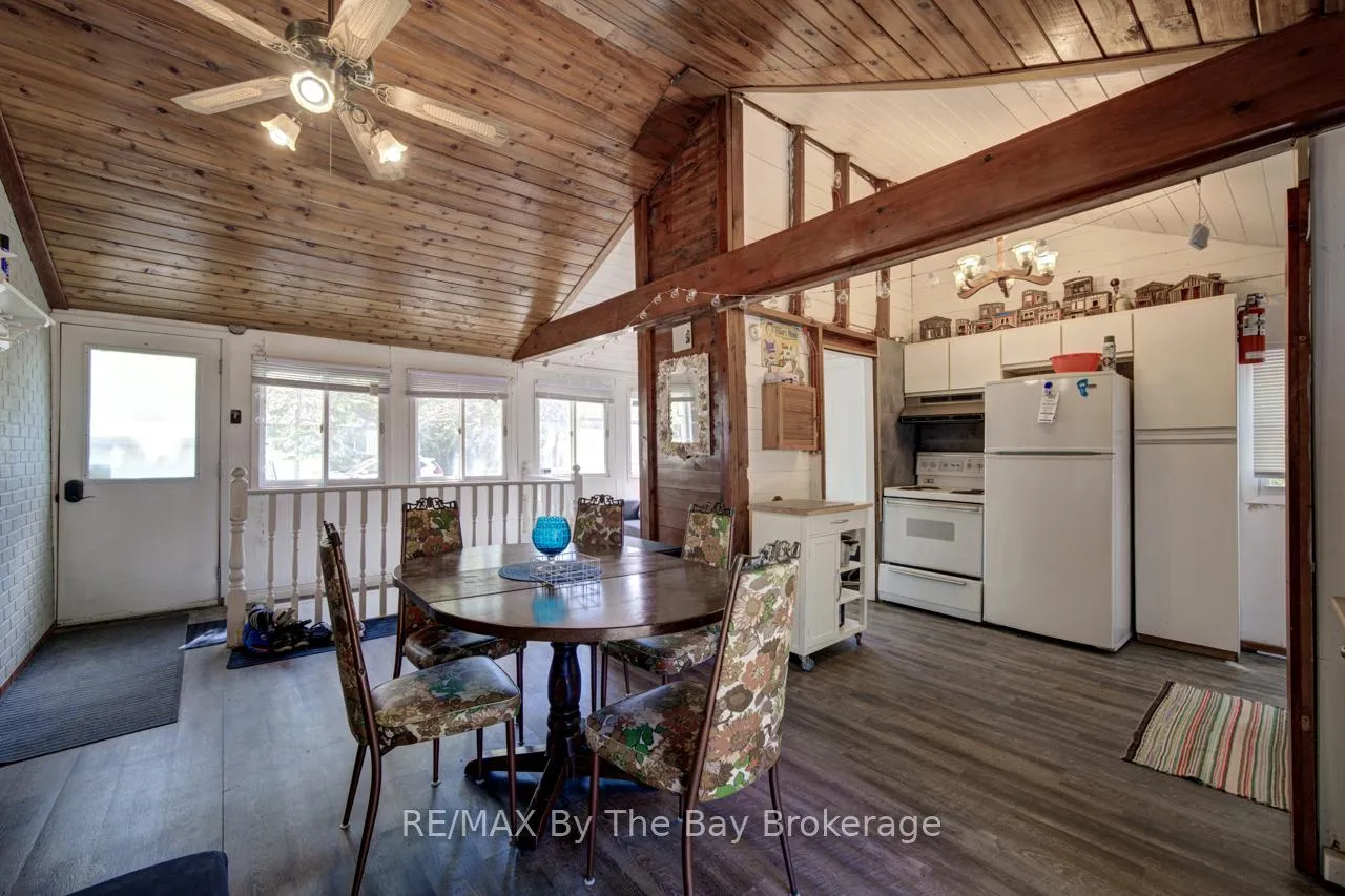 Photo 11 of 33 17th Street N, Wasaga Beach — HOMEH