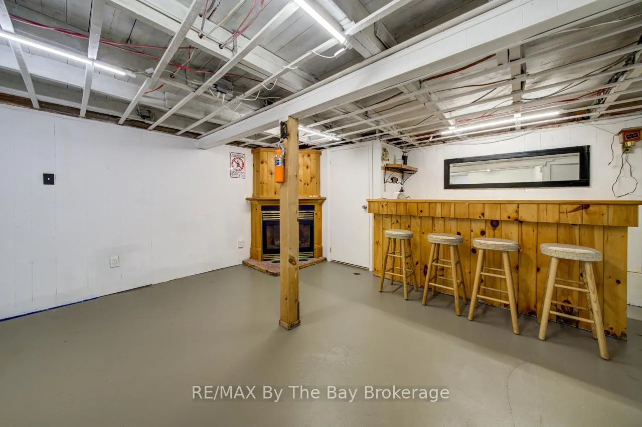 Photo 23 of 33 17th Street N, Wasaga Beach — HOMEH