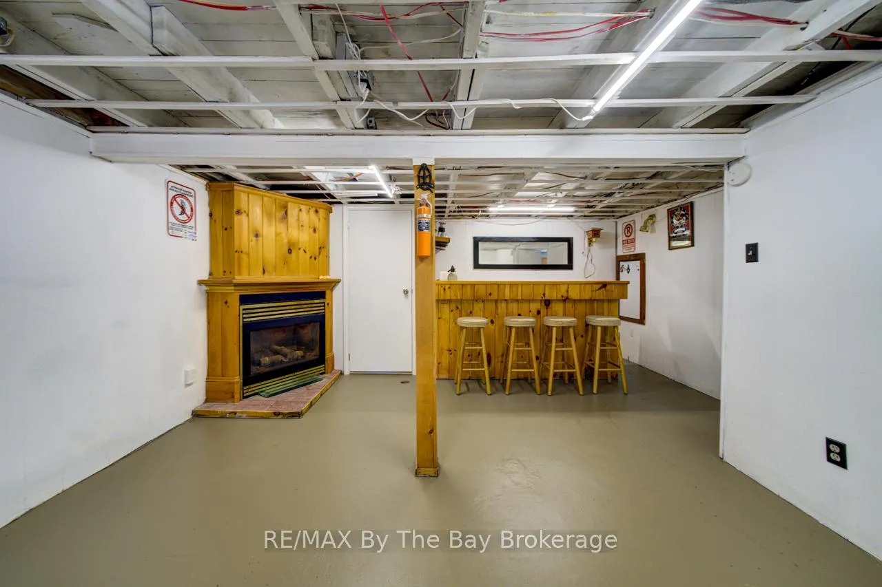 Photo 24 of 33 17th Street N, Wasaga Beach — HOMEH