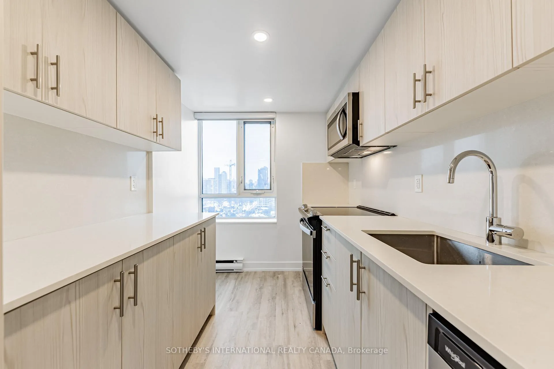 Photo 2 of Unit 802, 201 Sherbourne Street, Toronto, Moss Park — HOMEH