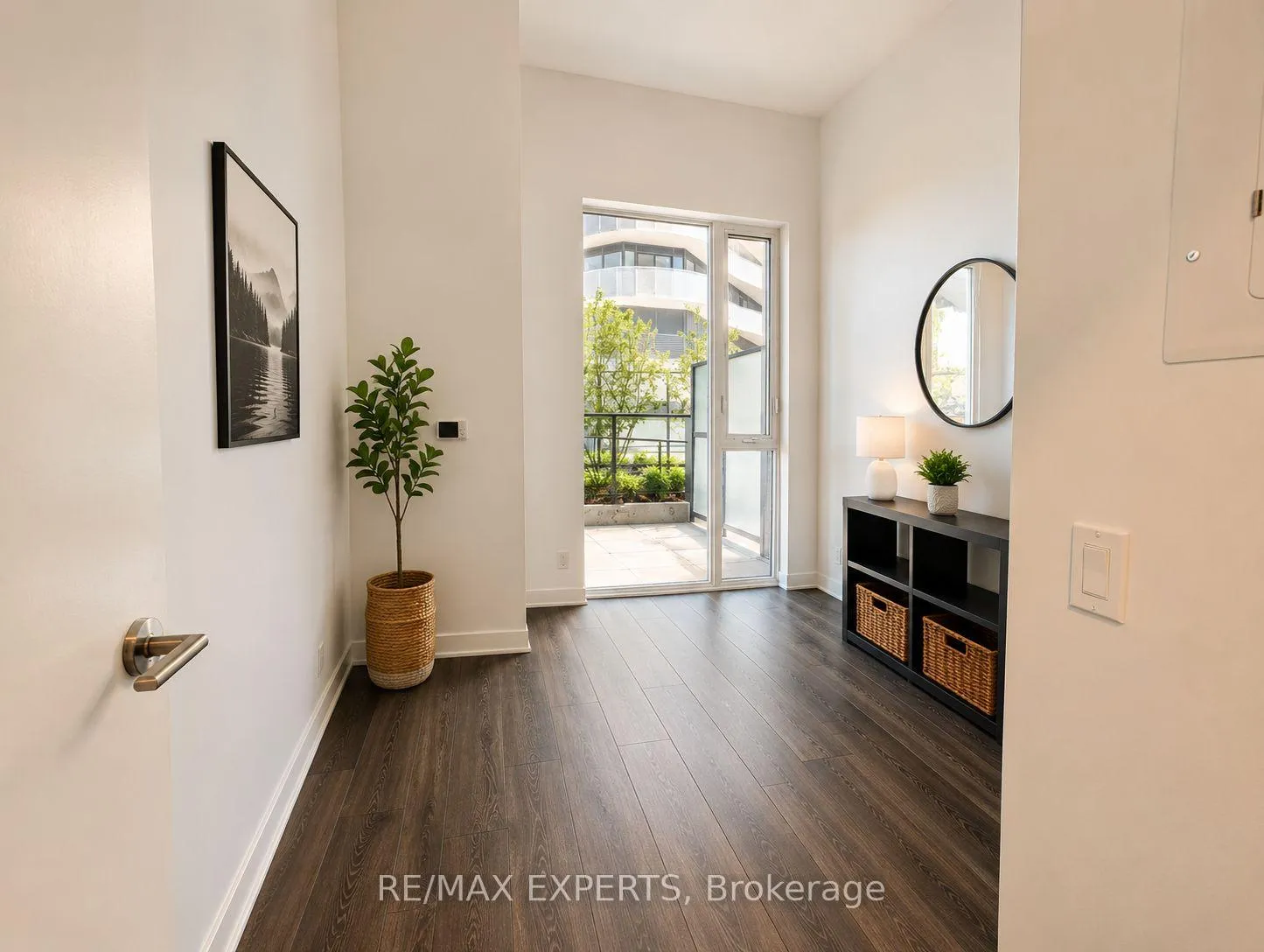 Photo 8 of Unit 402, 10 Flavelle Trail, Vaughan, Steeles West Industrial — HOMEH
