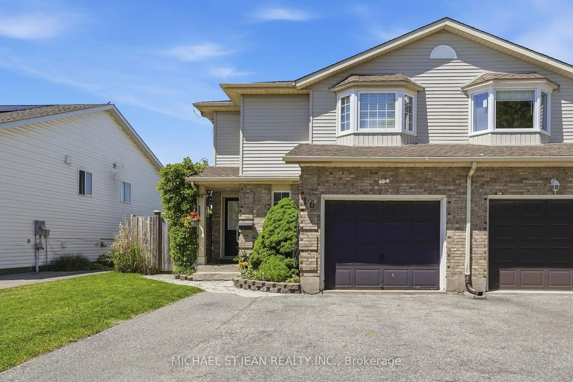 Photo 3 of 16 Woodland Drive, Welland, N. Welland — HOMEH