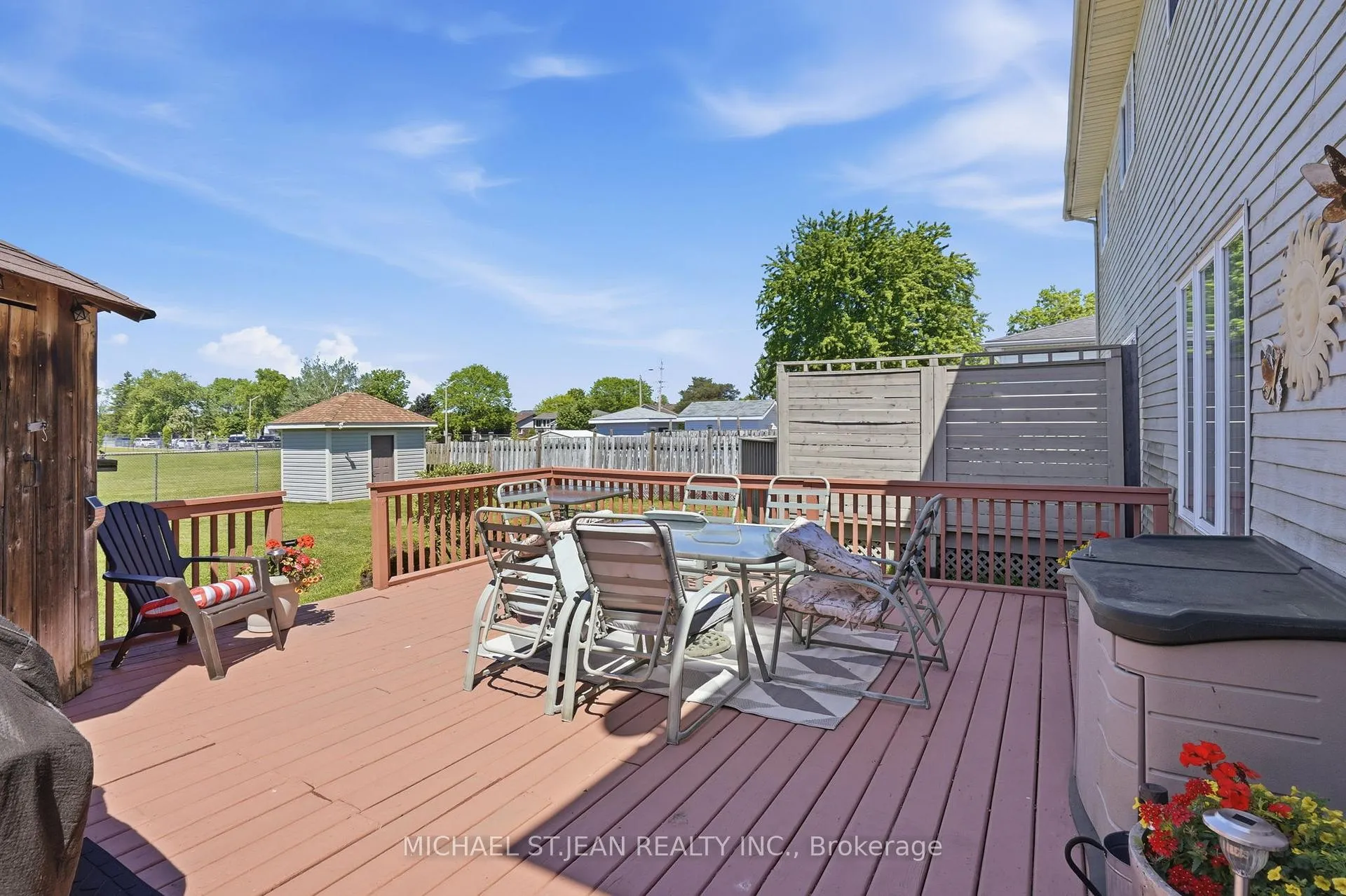Photo 45 of 16 Woodland Drive, Welland, N. Welland — HOMEH