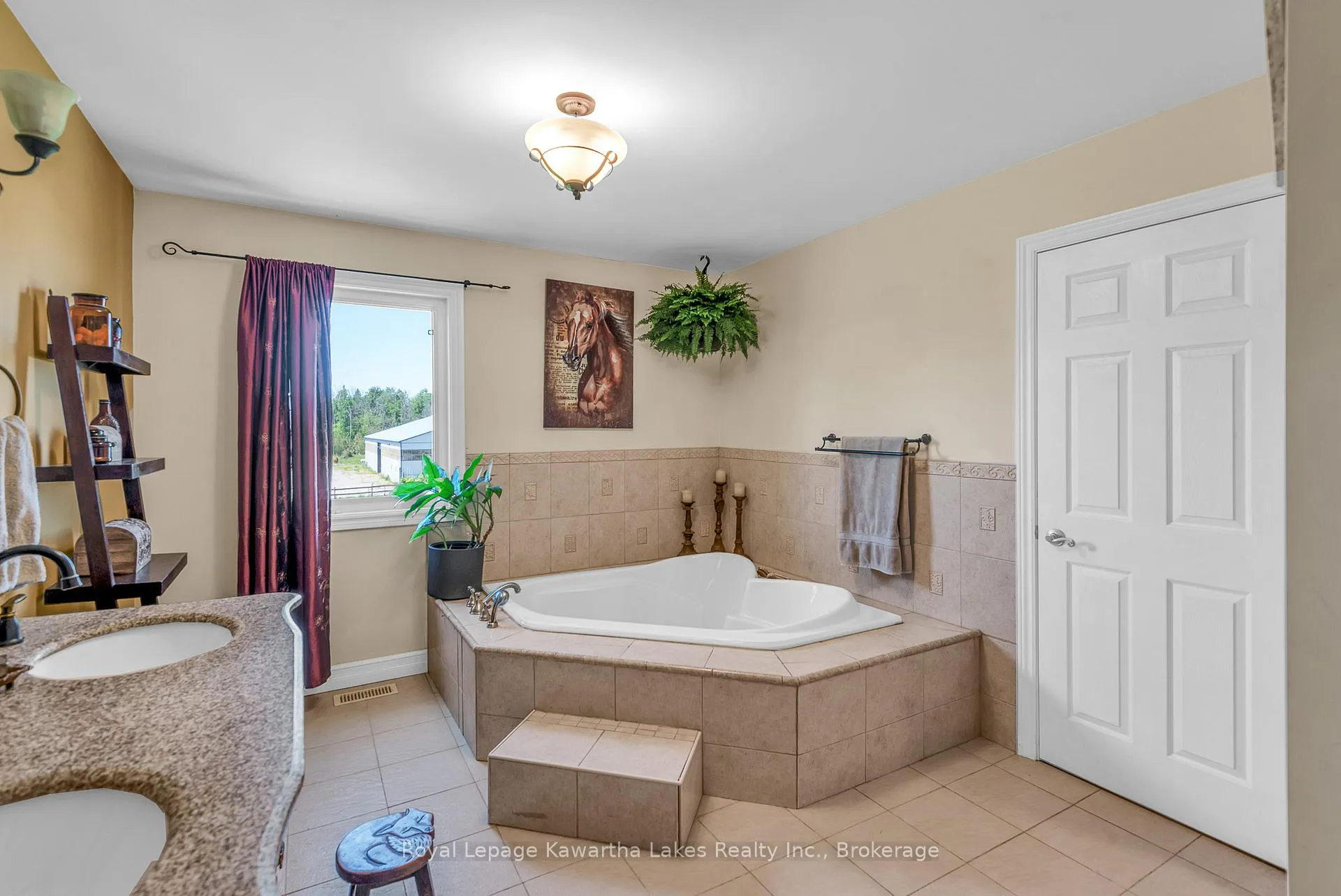 Photo 19 of 2435 Elm Tree Road, Kawartha Lakes, Fenelon — HOMEH