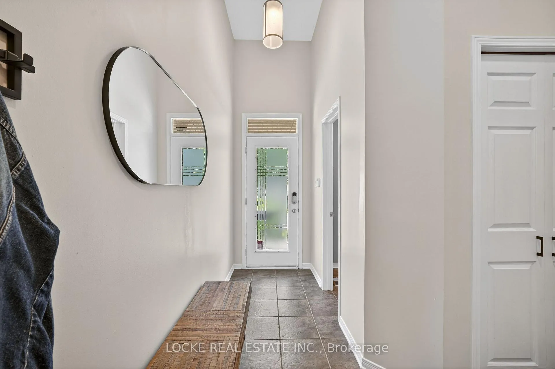 Photo 4 of 112 Parkrose Private, Ottawa, Chatelaine Village — HOMEH