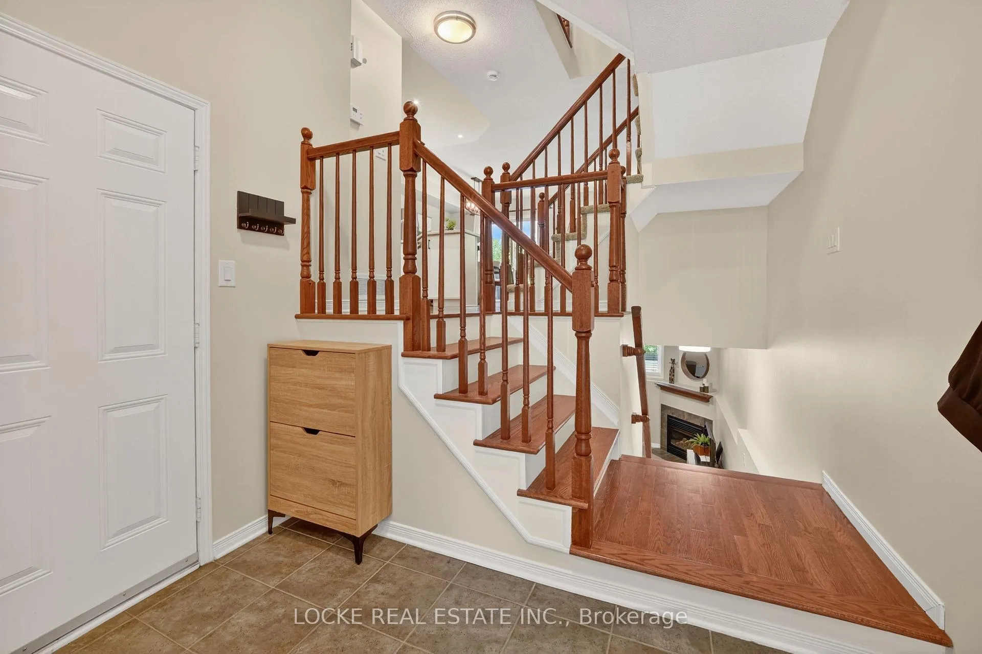 Photo 5 of 112 Parkrose Private, Ottawa, Chatelaine Village — HOMEH