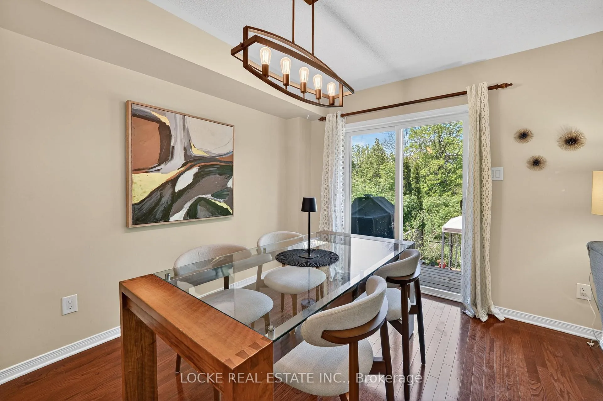 Photo 13 of 112 Parkrose Private, Ottawa, Chatelaine Village — HOMEH