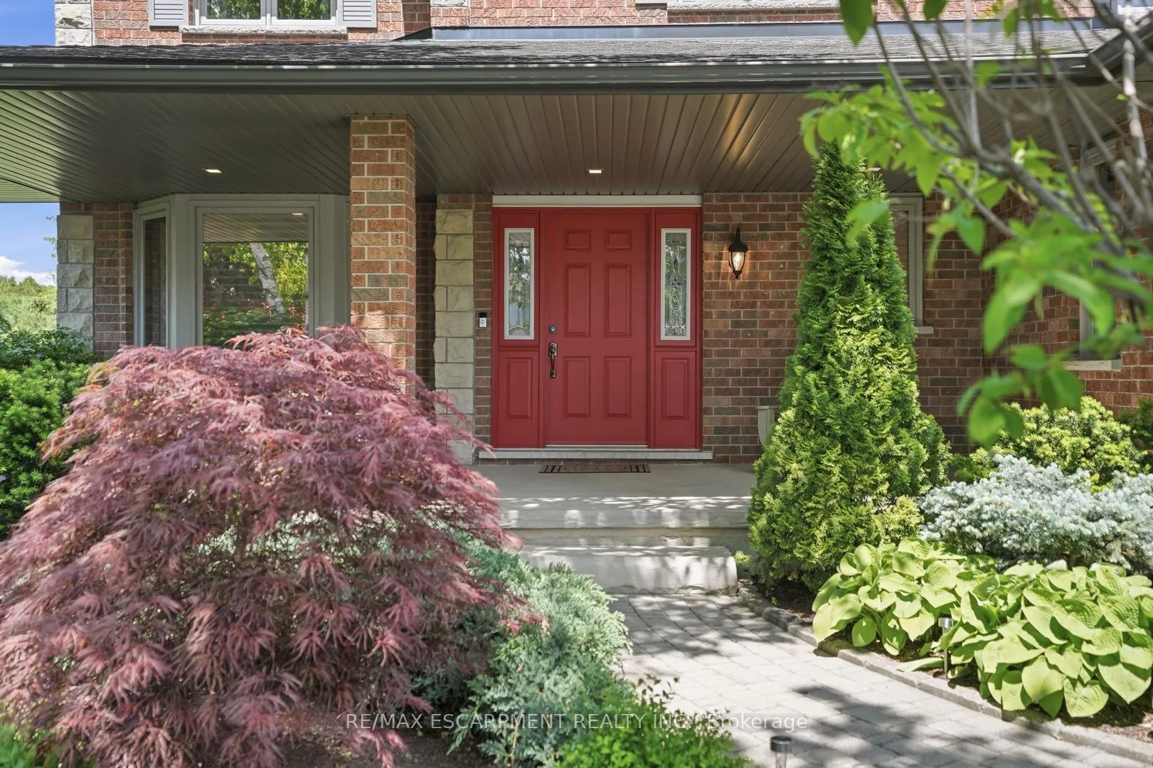 Photo 6 of 28 Bathgate Drive, Guelph, Kortright East — HOMEH