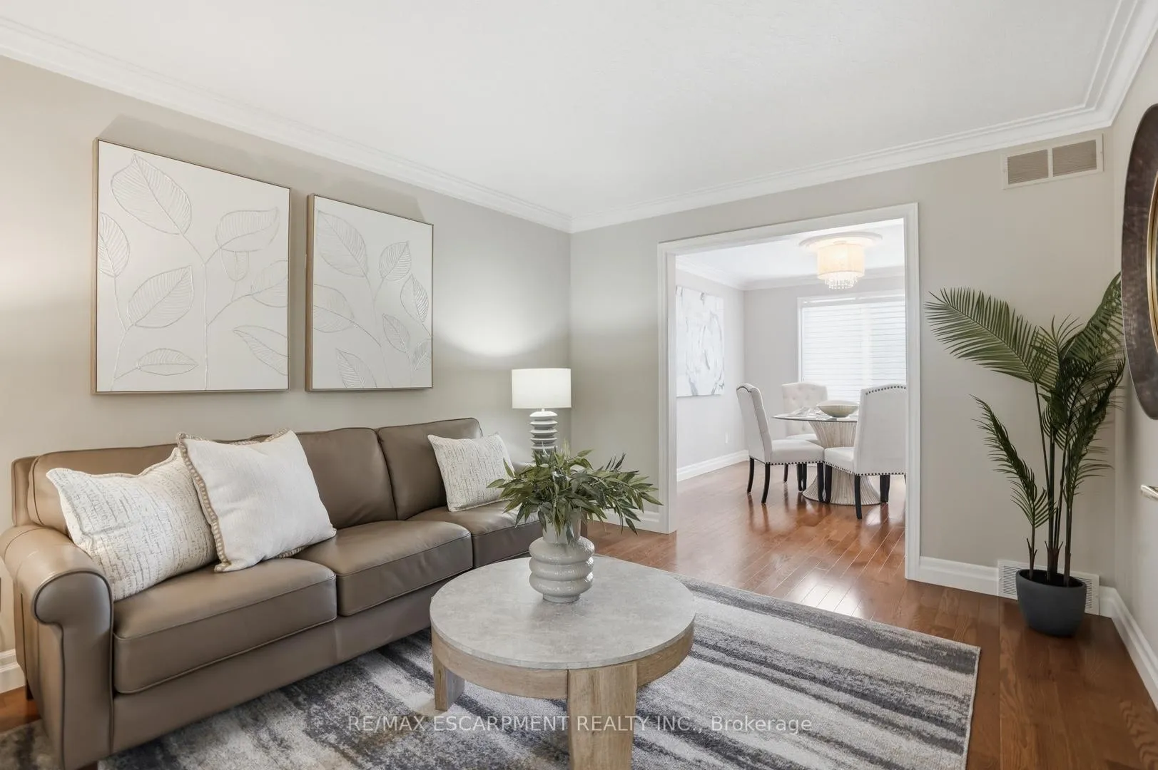 Photo 9 of 28 Bathgate Drive, Guelph, Kortright East — HOMEH