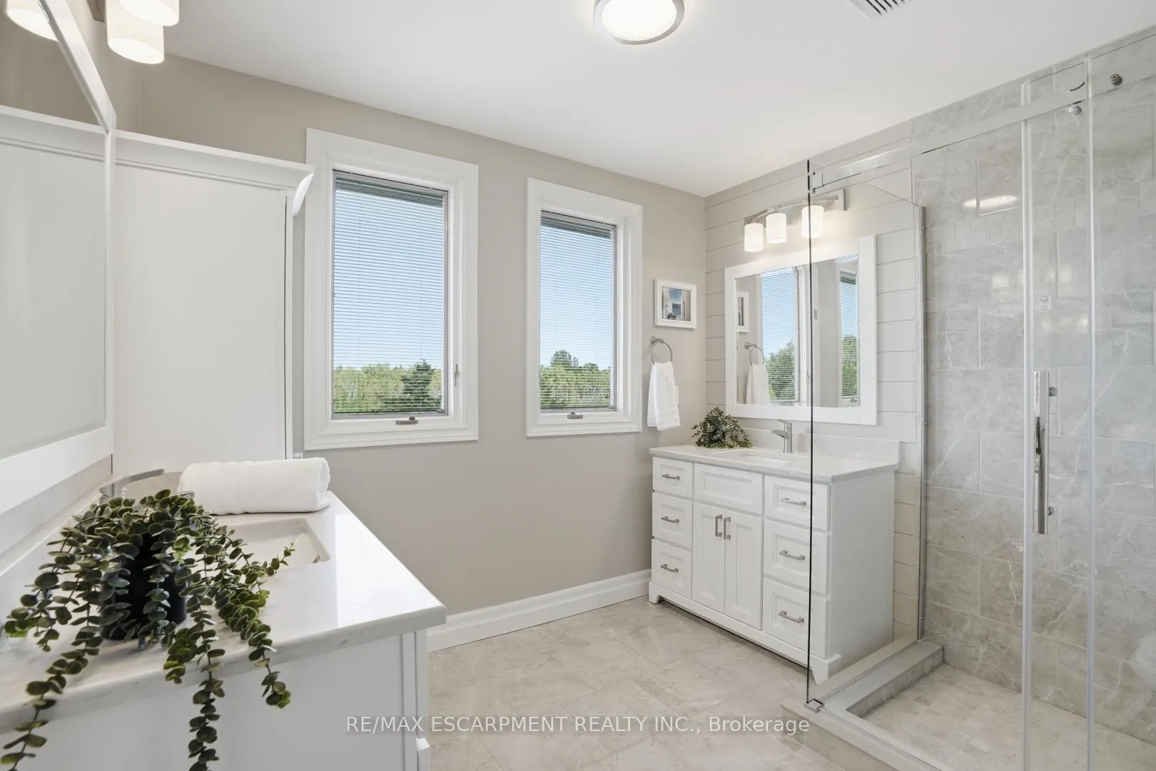 Photo 26 of 28 Bathgate Drive, Guelph, Kortright East — HOMEH