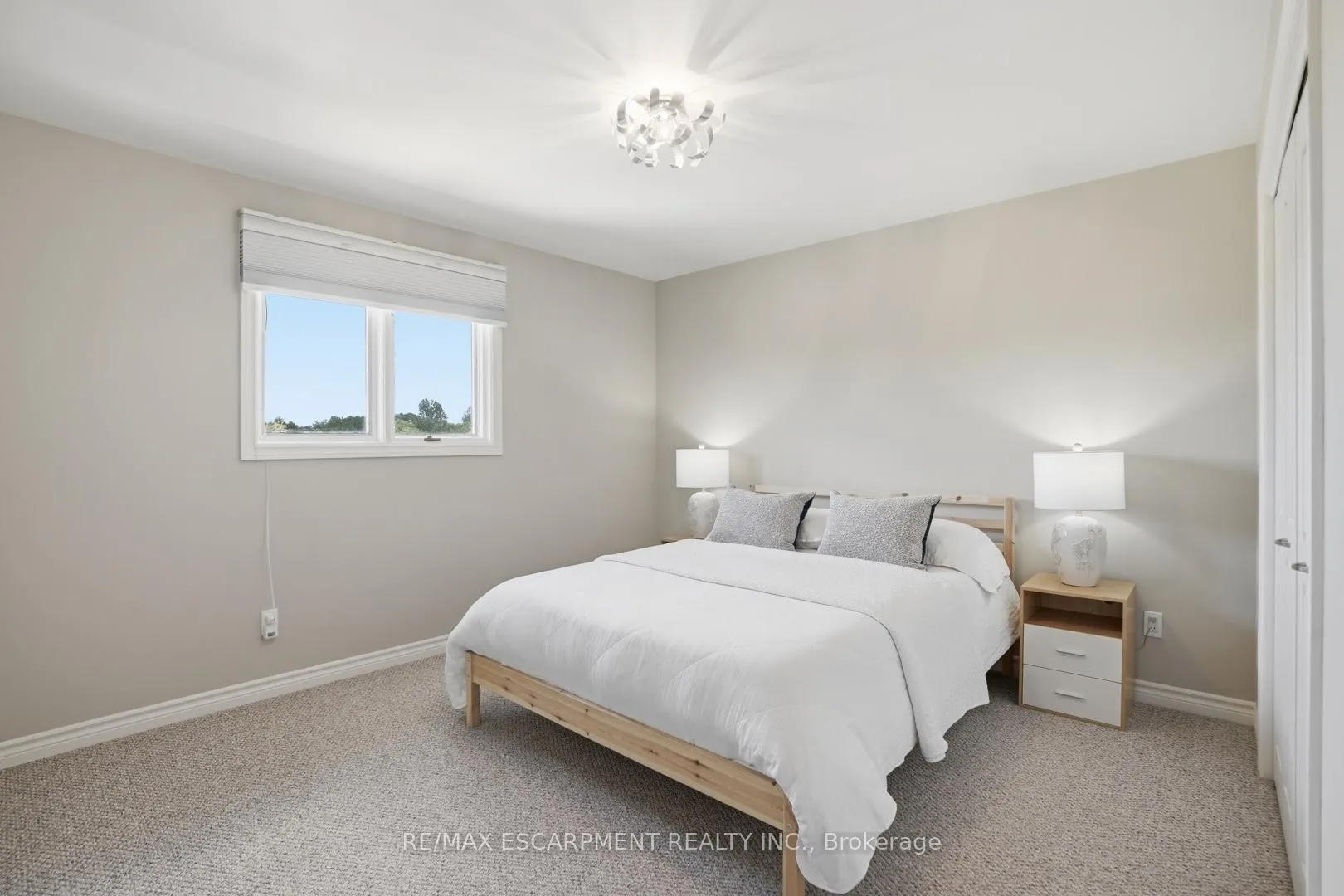 Photo 27 of 28 Bathgate Drive, Guelph, Kortright East — HOMEH