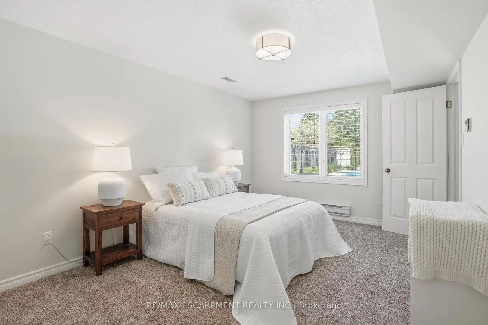 Photo 37 of 28 Bathgate Drive, Guelph, Kortright East — HOMEH
