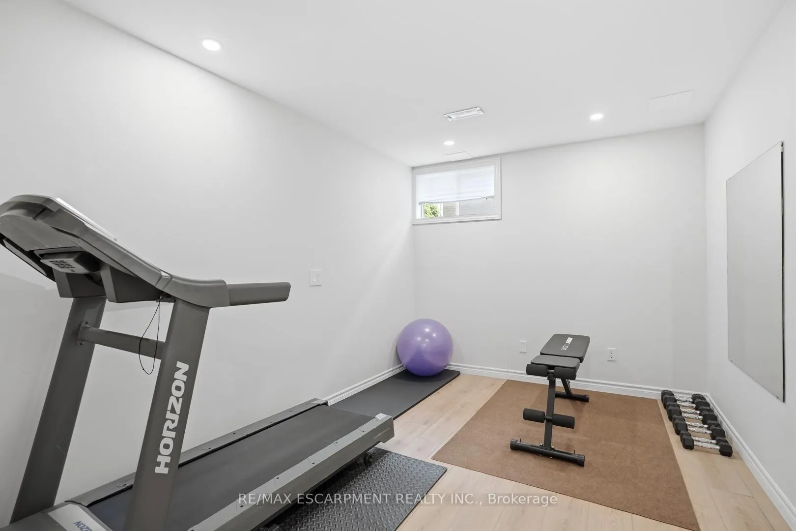Photo 39 of 28 Bathgate Drive, Guelph, Kortright East — HOMEH