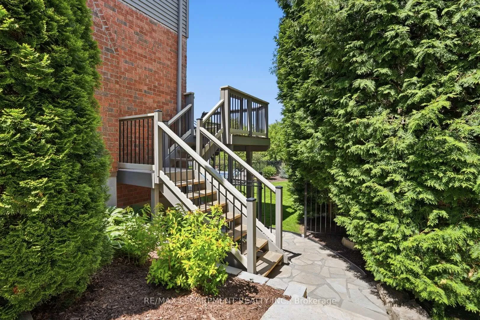 Photo 44 of 28 Bathgate Drive, Guelph, Kortright East — HOMEH