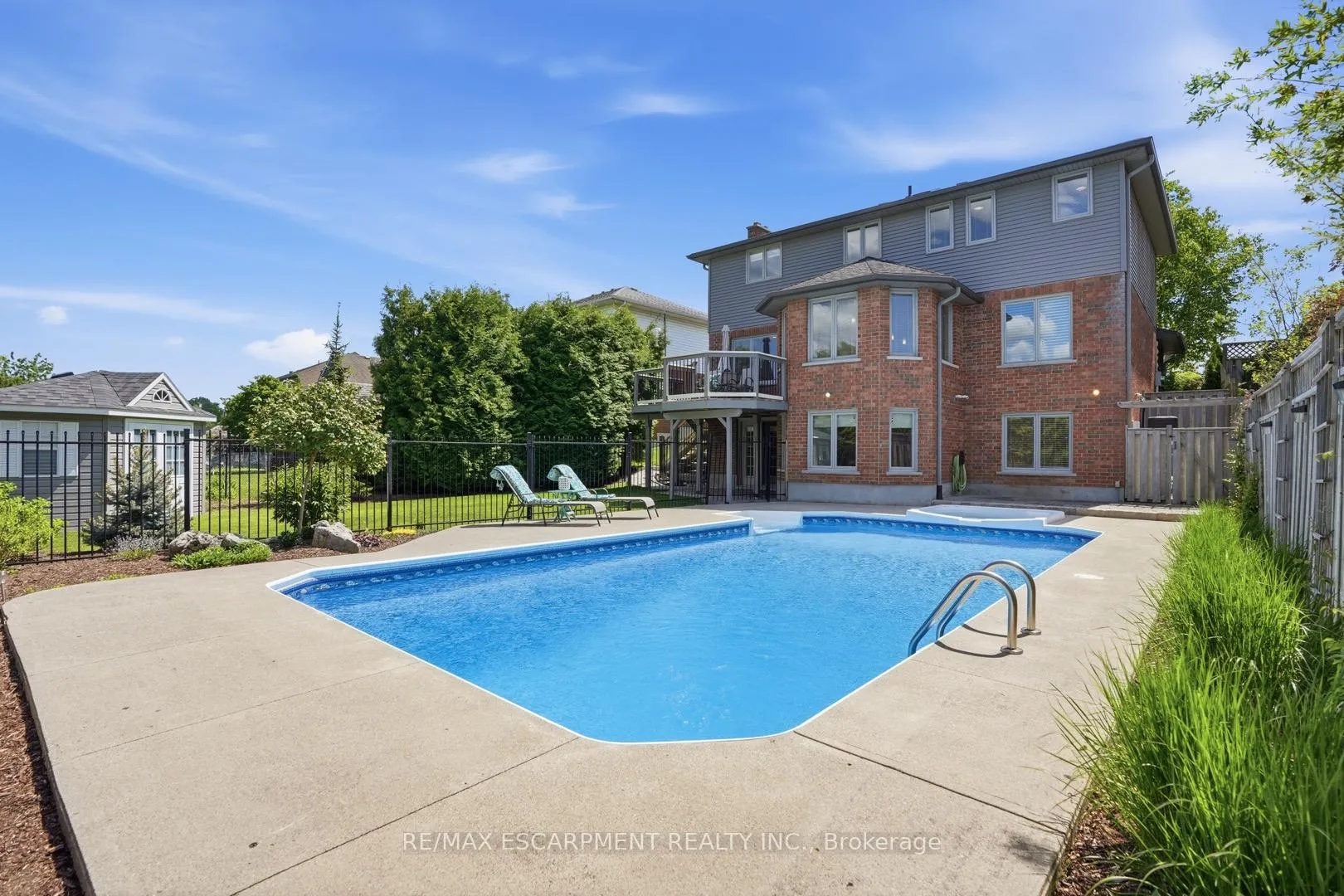 Photo 47 of 28 Bathgate Drive, Guelph, Kortright East — HOMEH