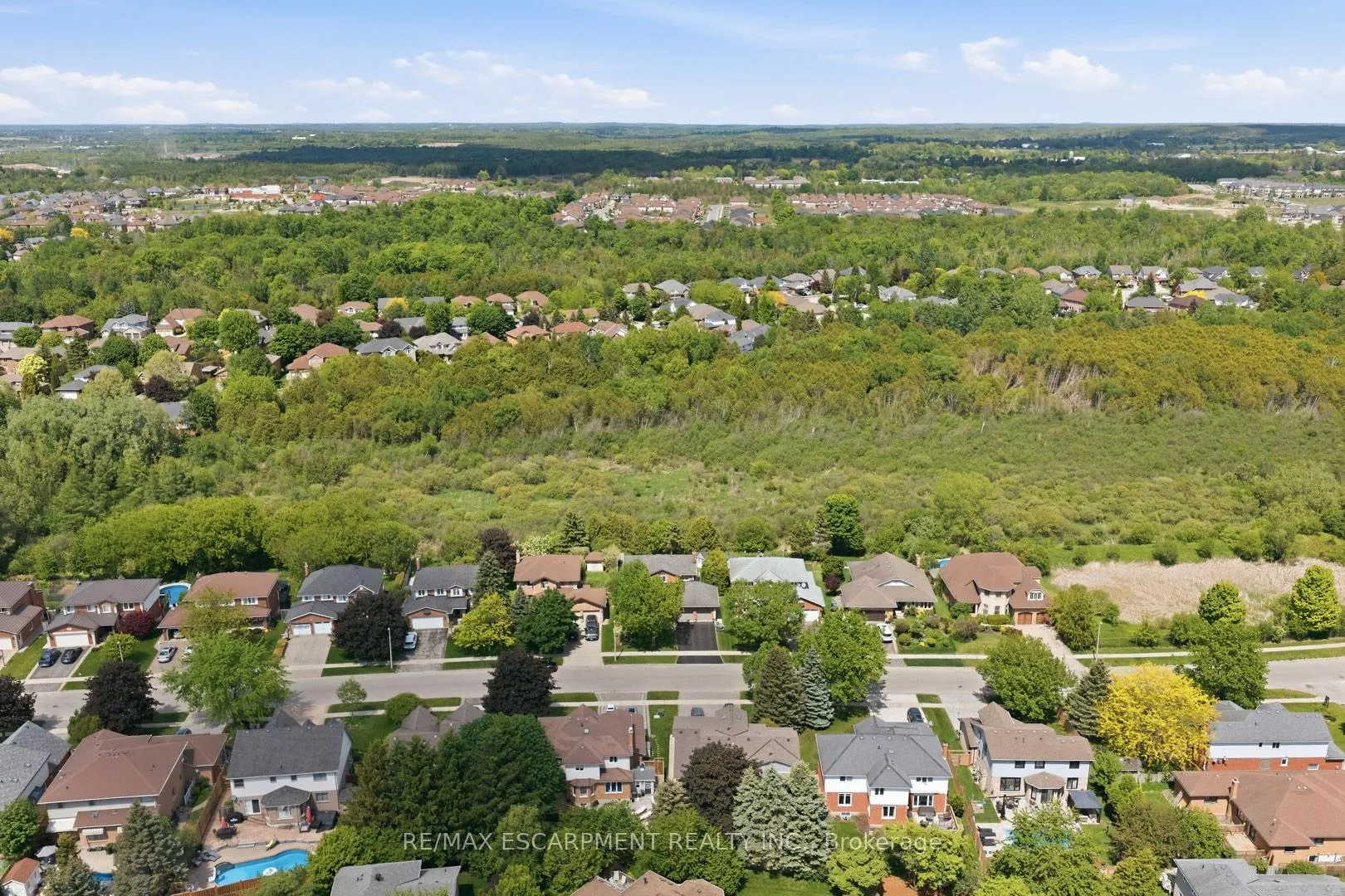 Photo 50 of 28 Bathgate Drive, Guelph, Kortright East — HOMEH