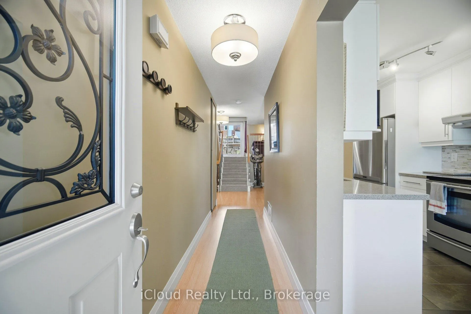 Photo 5 of 8 Lindridge Avenue, Brampton, Westgate — HOMEH