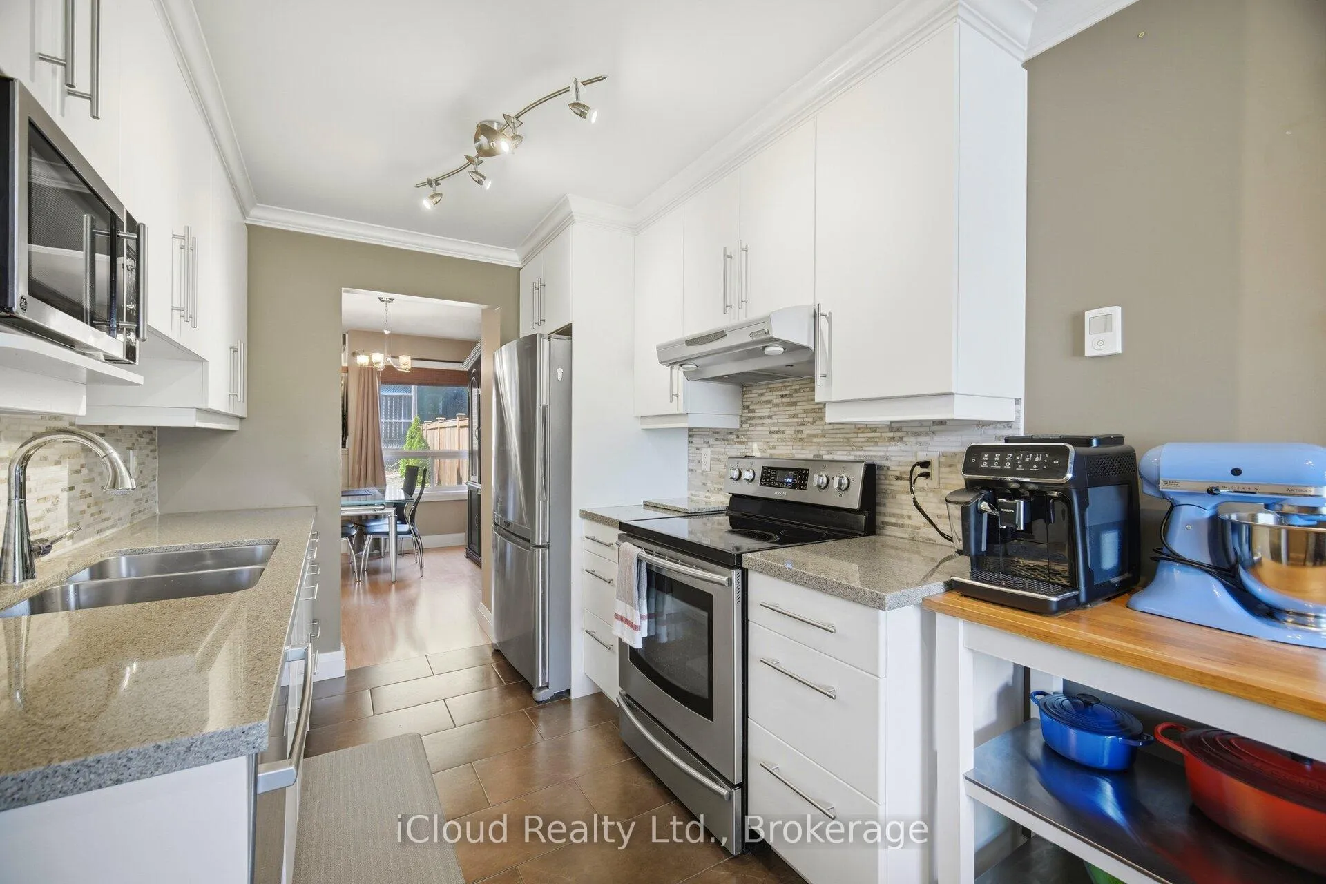Photo 7 of 8 Lindridge Avenue, Brampton, Westgate — HOMEH