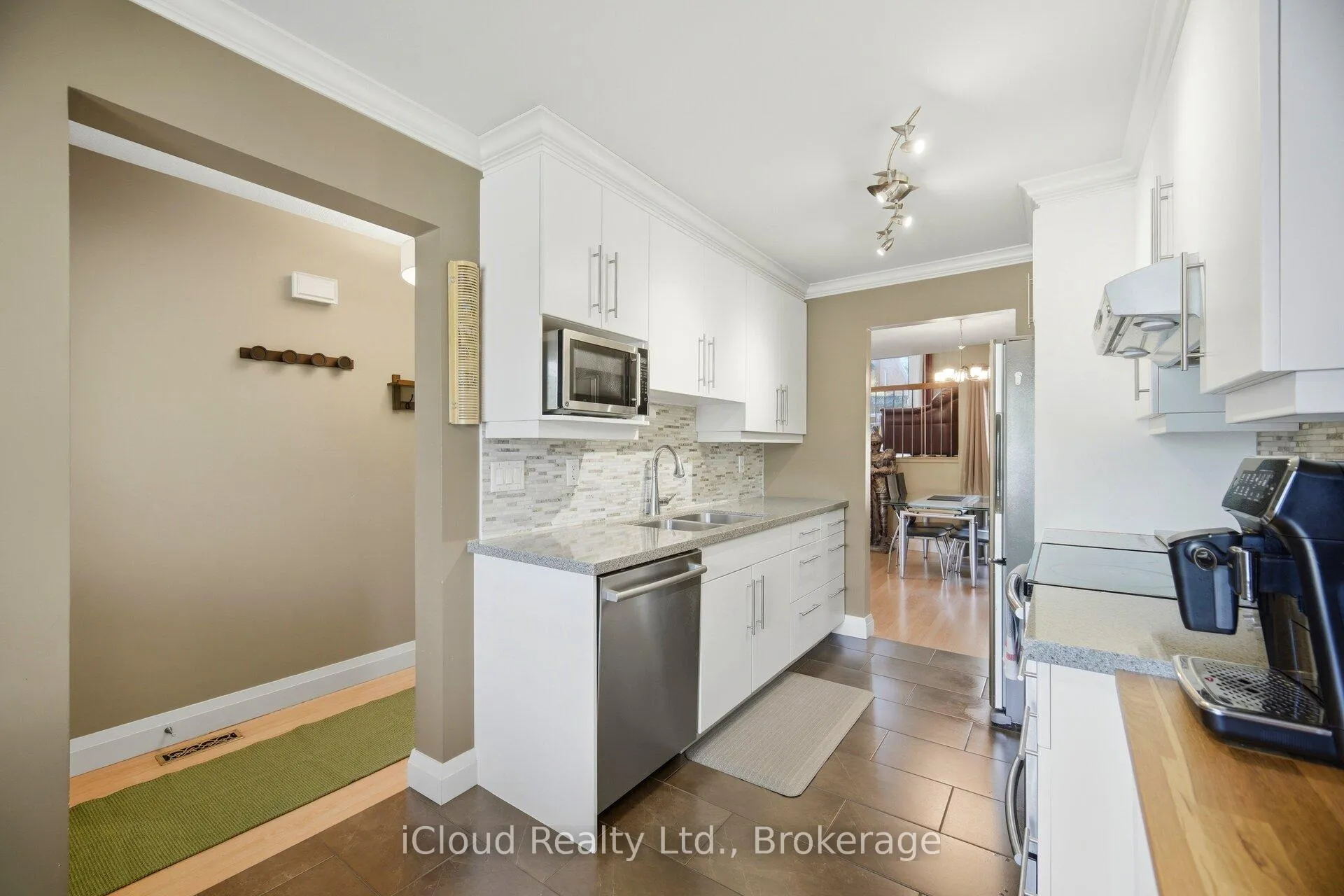 Photo 8 of 8 Lindridge Avenue, Brampton, Westgate — HOMEH