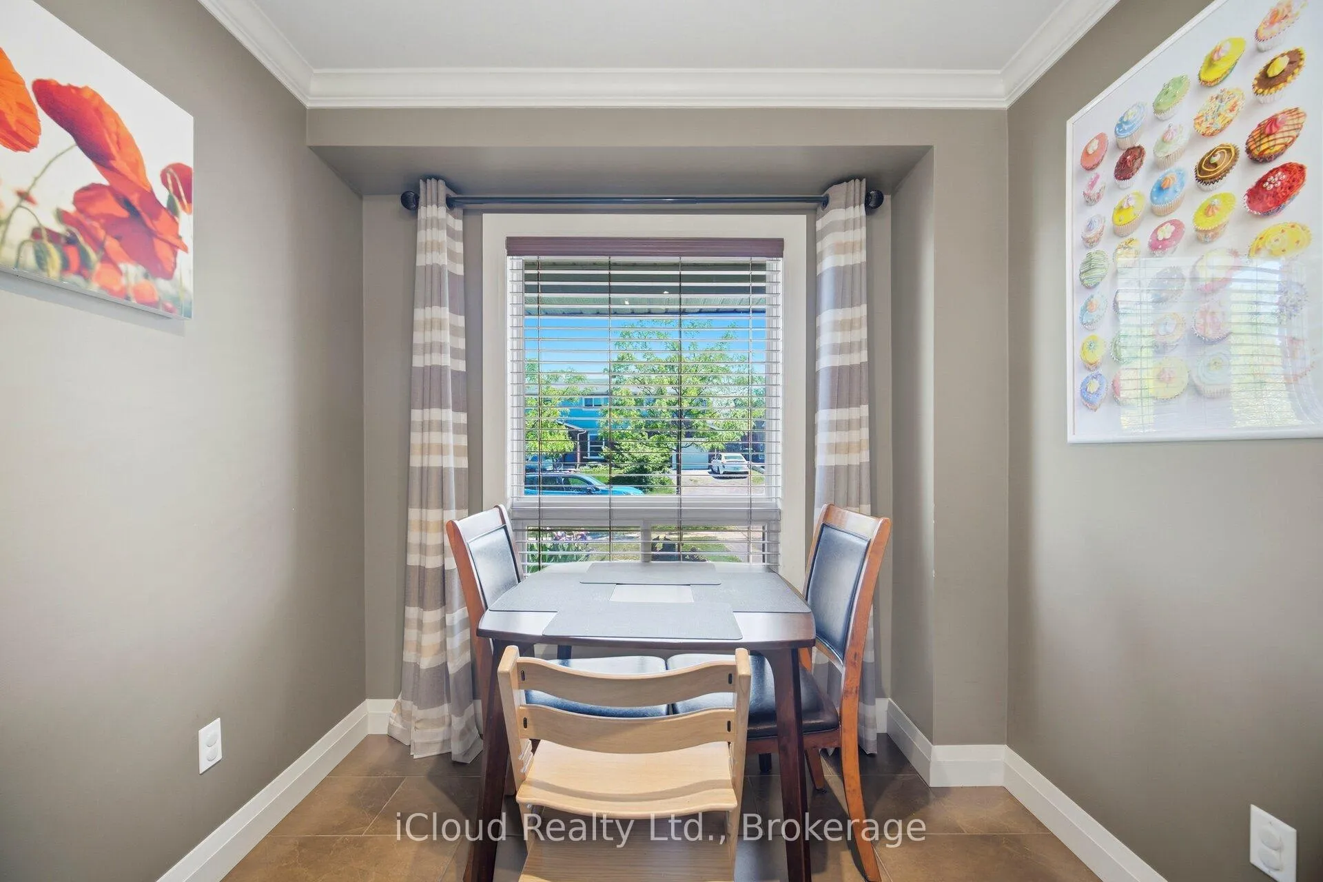 Photo 10 of 8 Lindridge Avenue, Brampton, Westgate — HOMEH