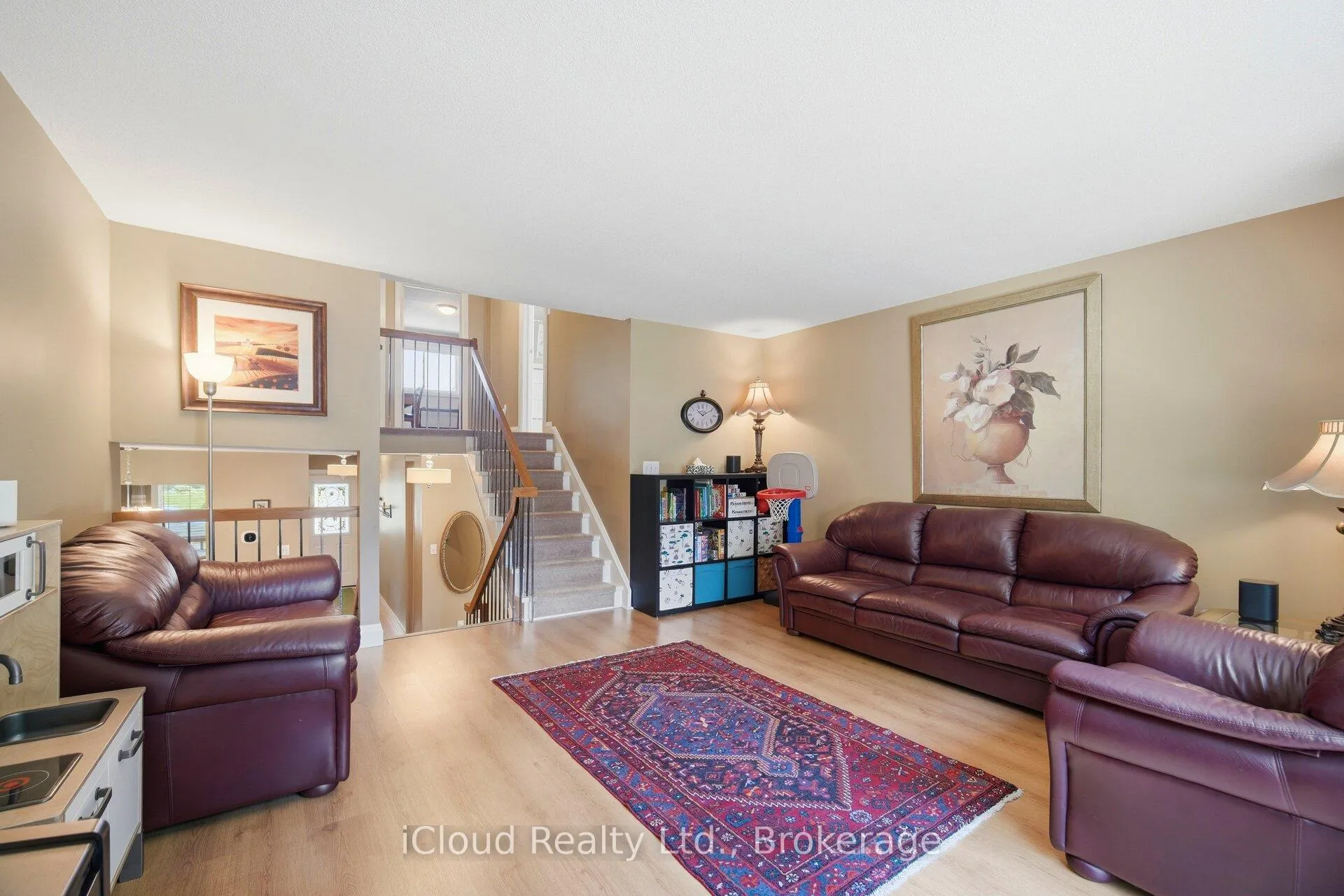 Photo 17 of 8 Lindridge Avenue, Brampton, Westgate — HOMEH