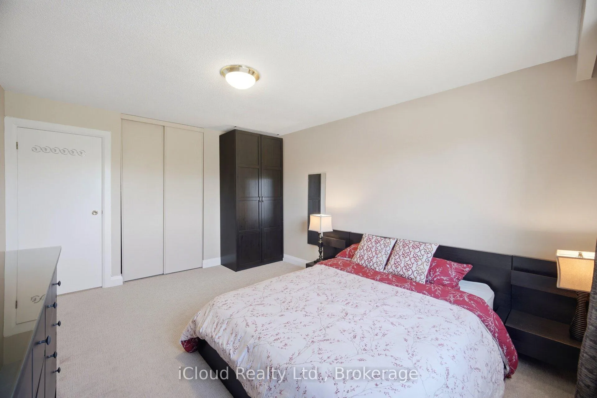 Photo 22 of 8 Lindridge Avenue, Brampton, Westgate — HOMEH