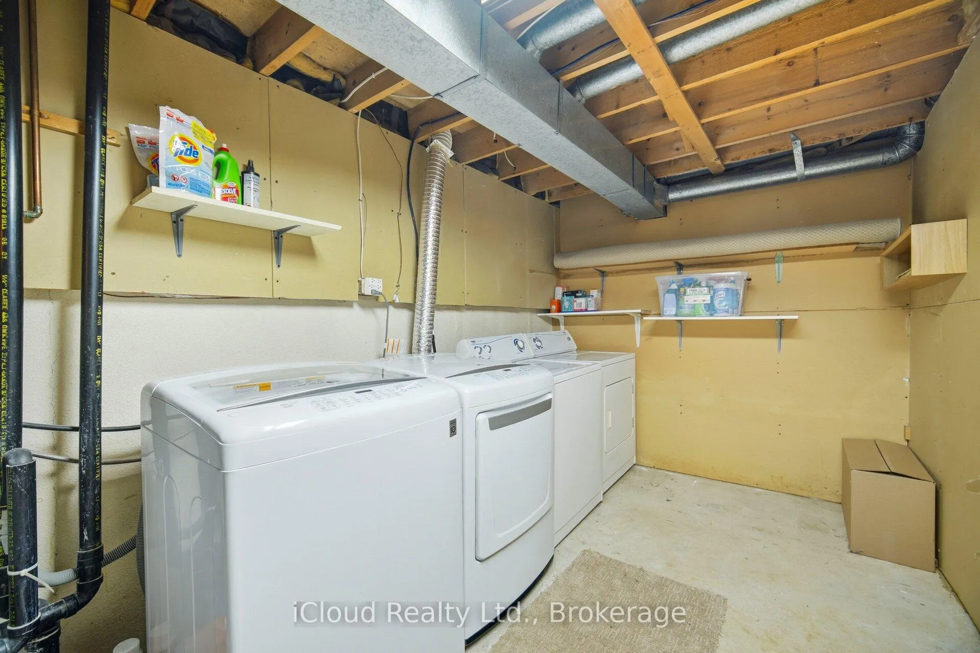 Photo 33 of 8 Lindridge Avenue, Brampton, Westgate — HOMEH
