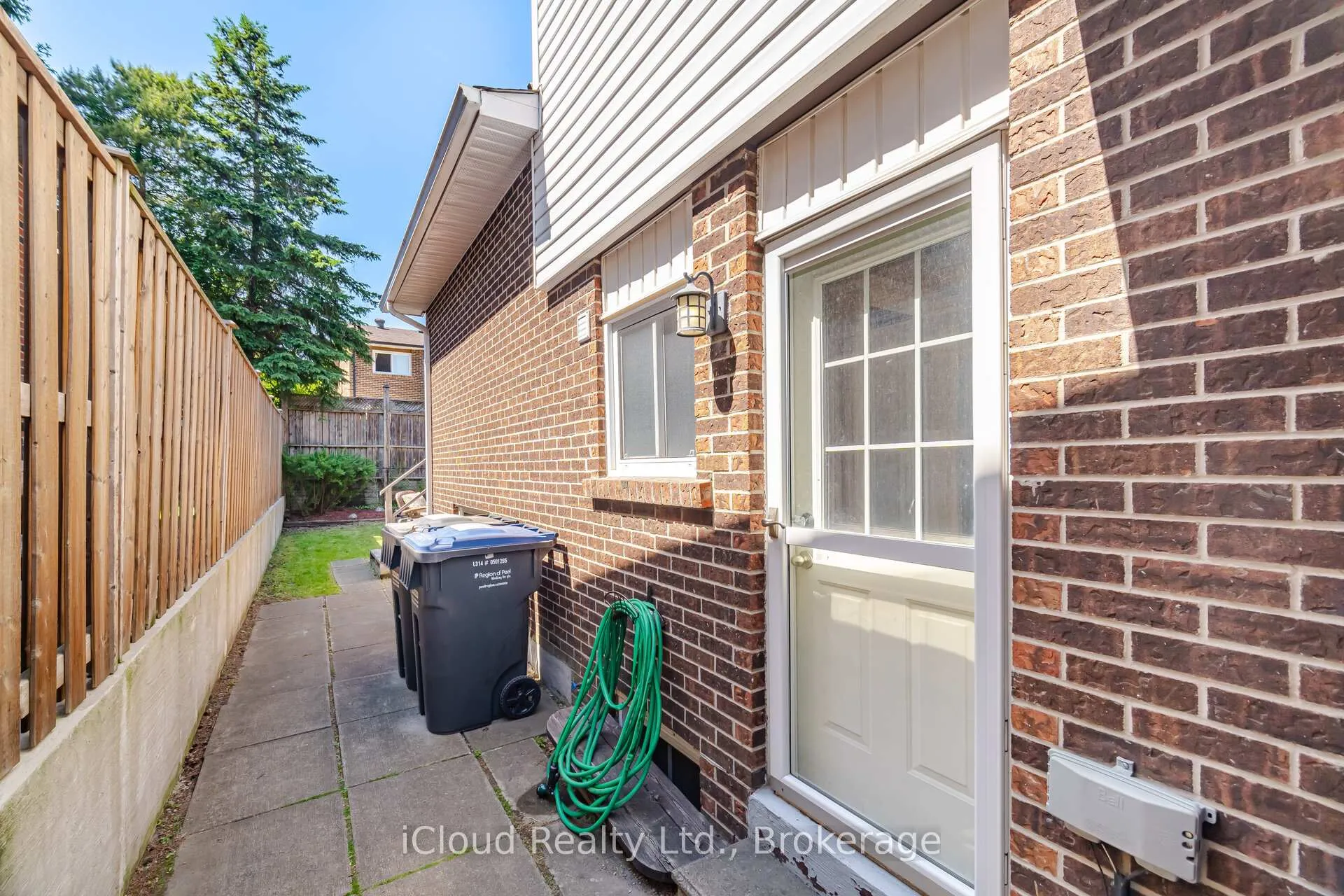 Photo 35 of 8 Lindridge Avenue, Brampton, Westgate — HOMEH