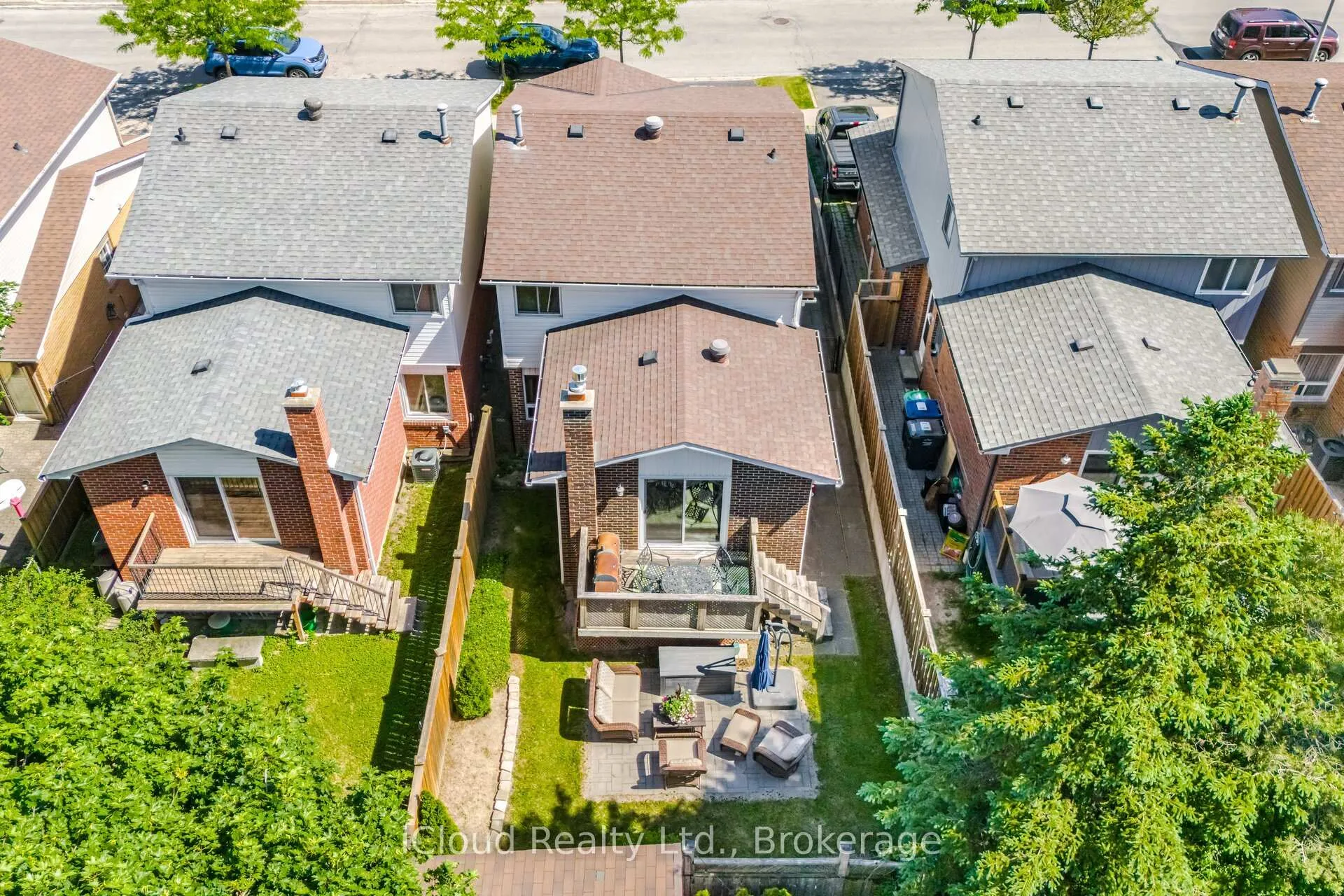 Photo 43 of 8 Lindridge Avenue, Brampton, Westgate — HOMEH