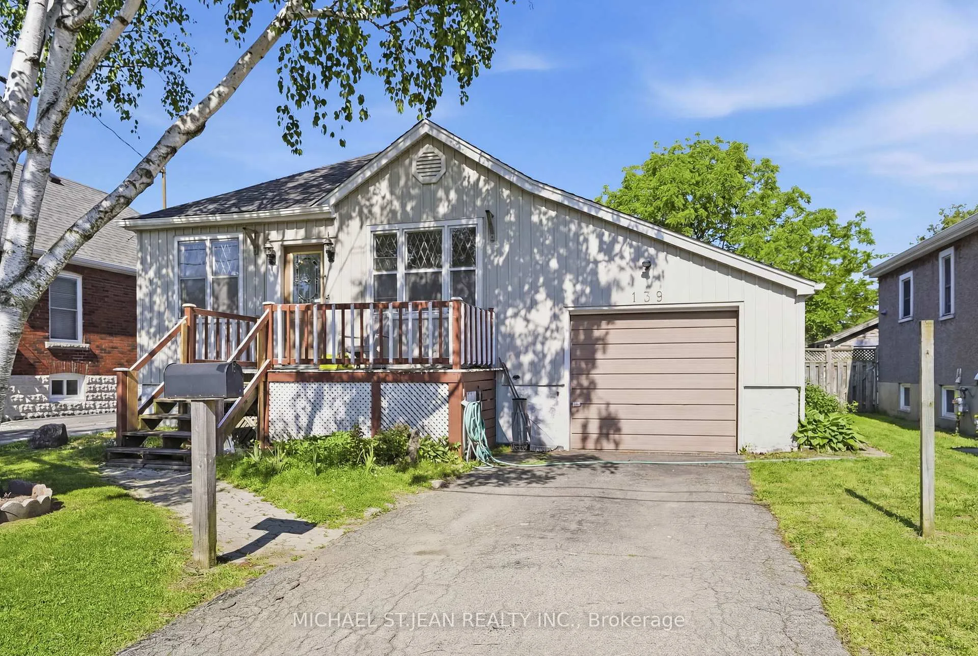 Photo 3 of 139 Adeline Avenue, Hamilton, Normanhurst — HOMEH