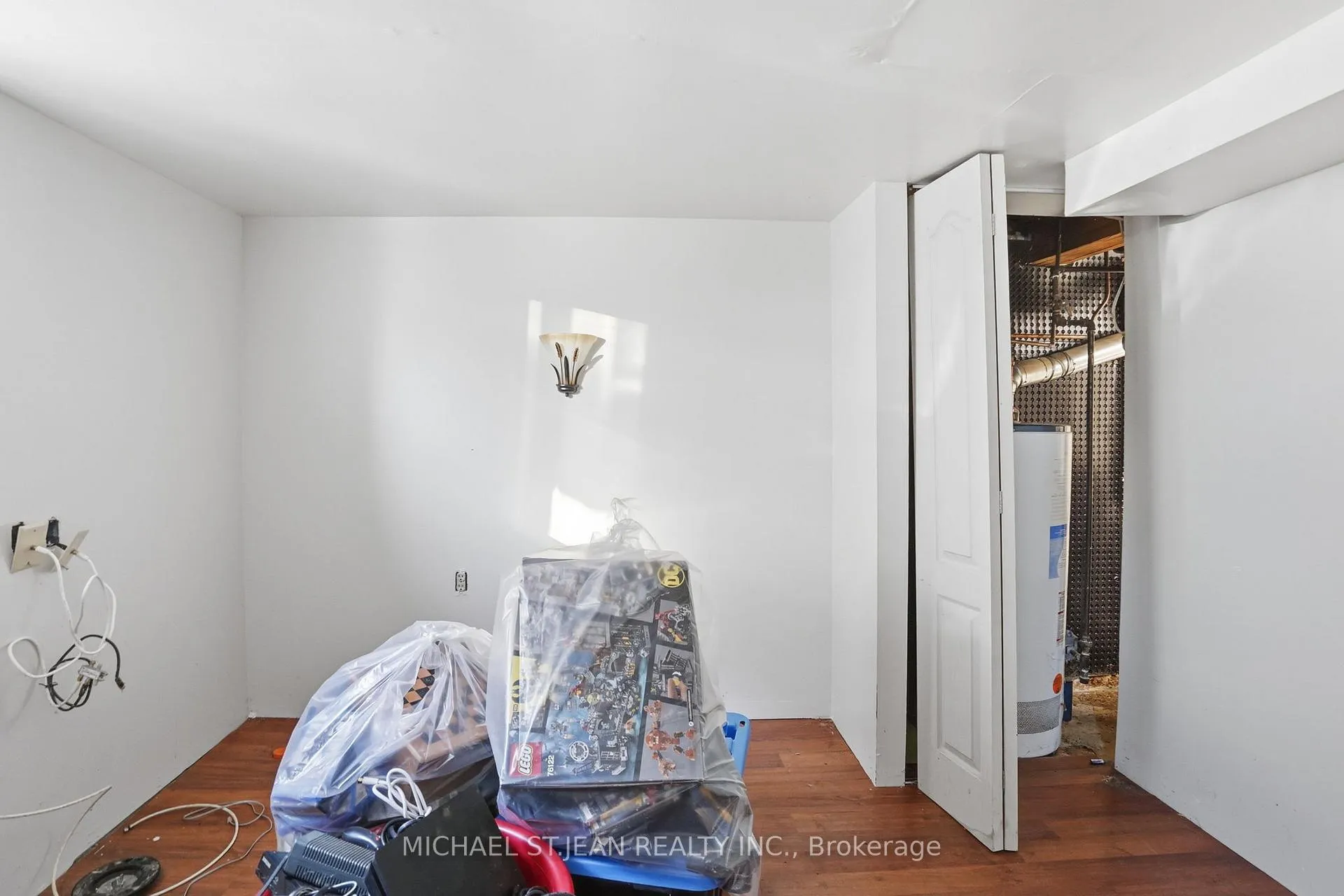 Photo 12 of 139 Adeline Avenue, Hamilton, Normanhurst — HOMEH