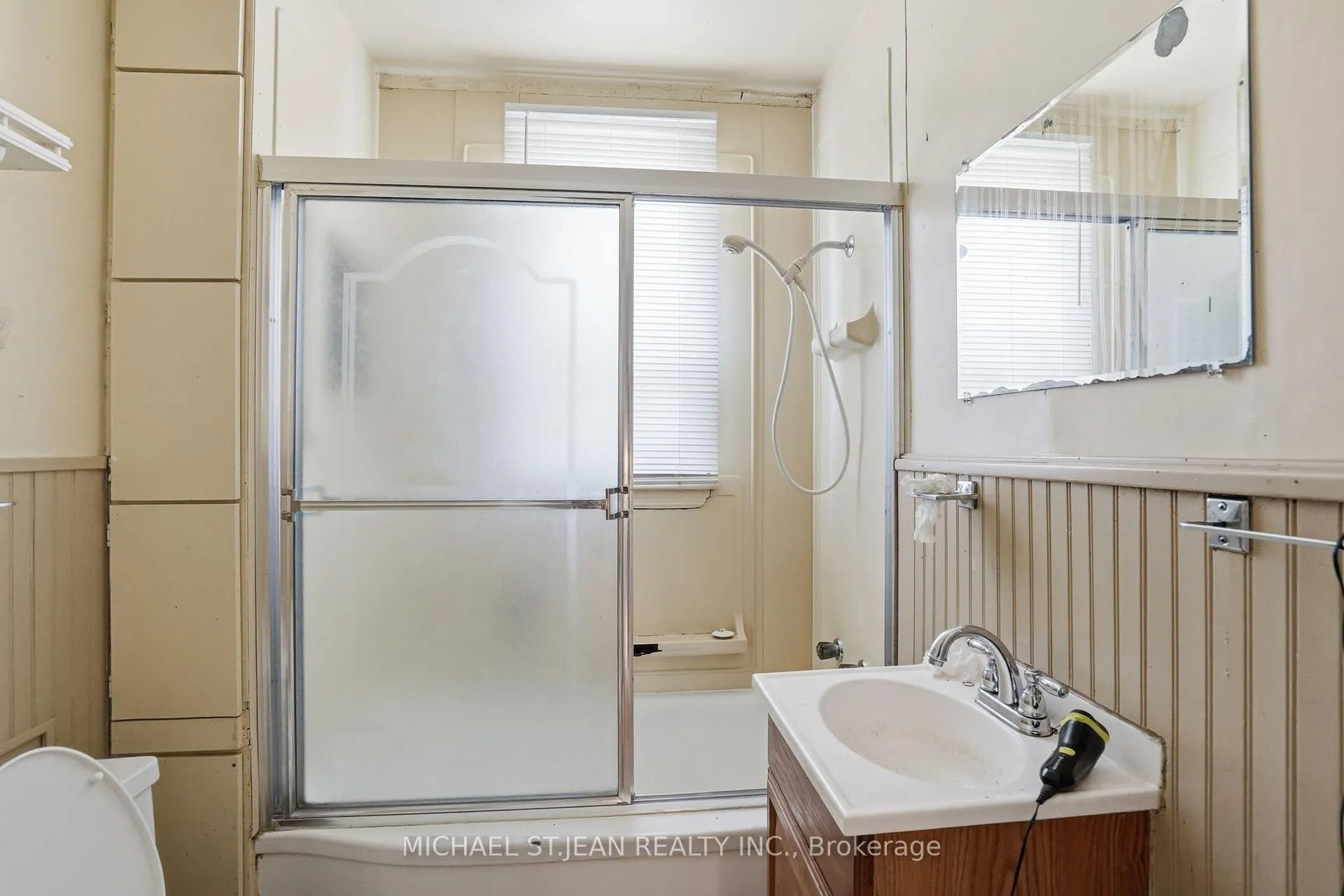 Photo 15 of 139 Adeline Avenue, Hamilton, Normanhurst — HOMEH