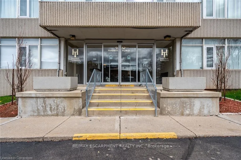 Photo 3 of Unit 402, 40 Harrisford Street, Hamilton, Red Hill — HOMEH