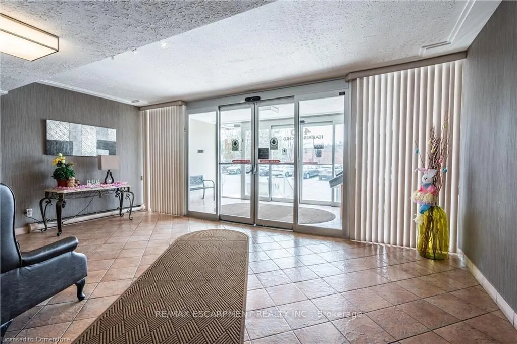 Photo 5 of Unit 402, 40 Harrisford Street, Hamilton, Red Hill — HOMEH