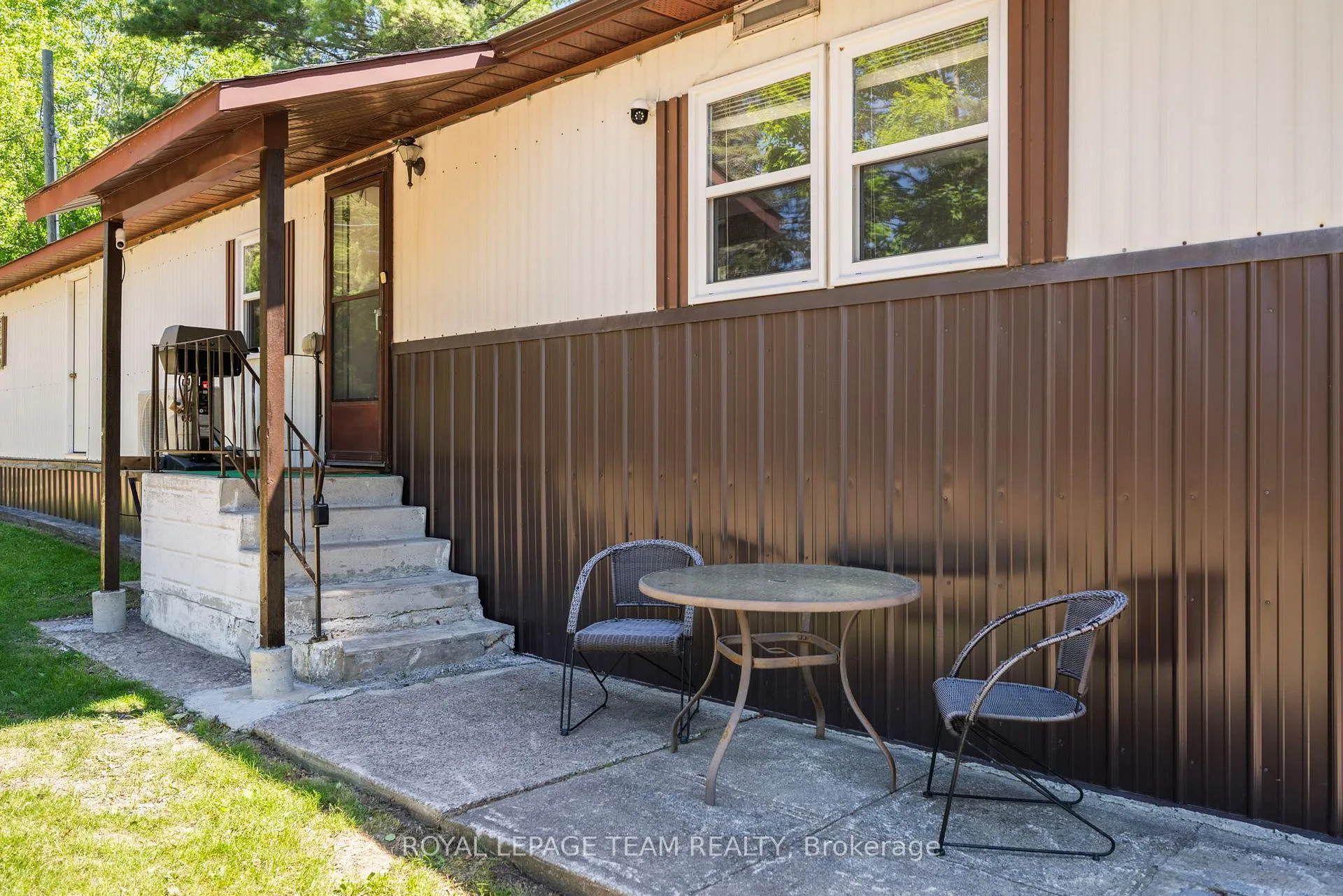 Photo 3 of 611 Burnstown Road, McNab/Braeside, Mcnab/Braeside Twps — HOMEH