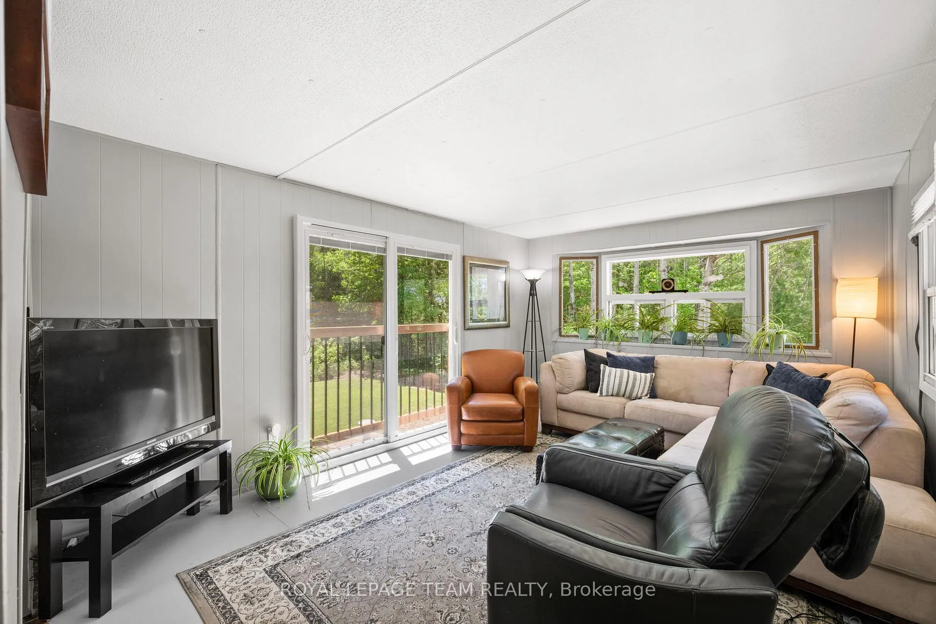 Photo 5 of 611 Burnstown Road, McNab/Braeside, Mcnab/Braeside Twps — HOMEH