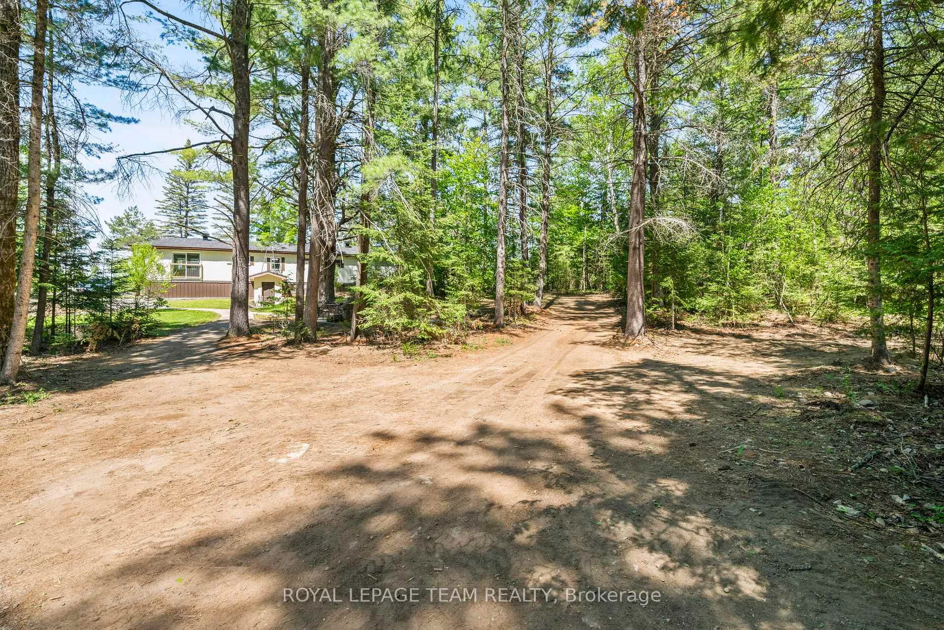 Photo 35 of 611 Burnstown Road, McNab/Braeside, Mcnab/Braeside Twps — HOMEH