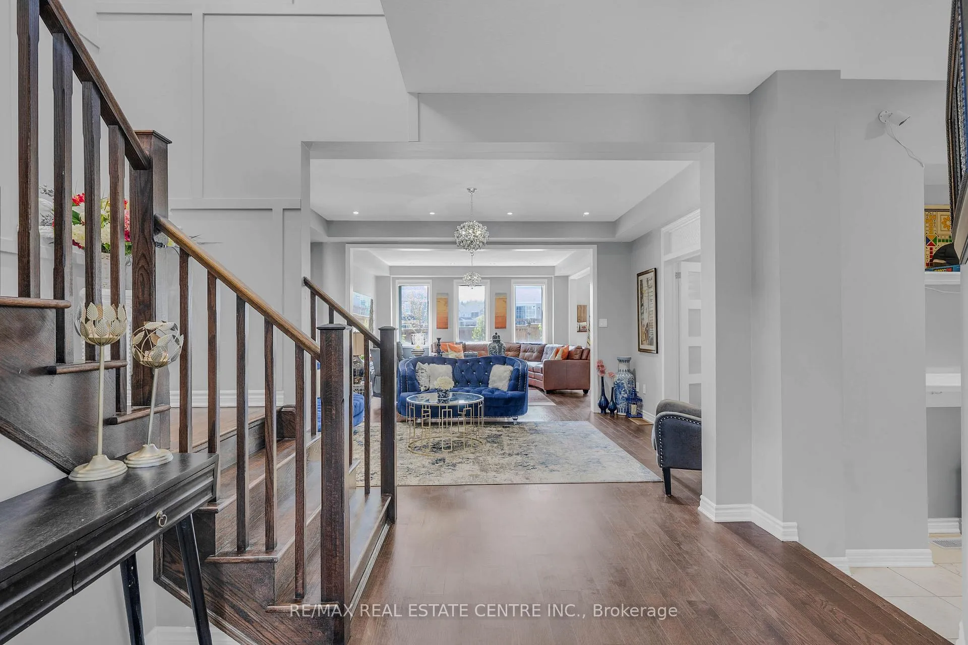 Photo 6 of 460 Equestrian Way, Cambridge, Silver Heights — HOMEH