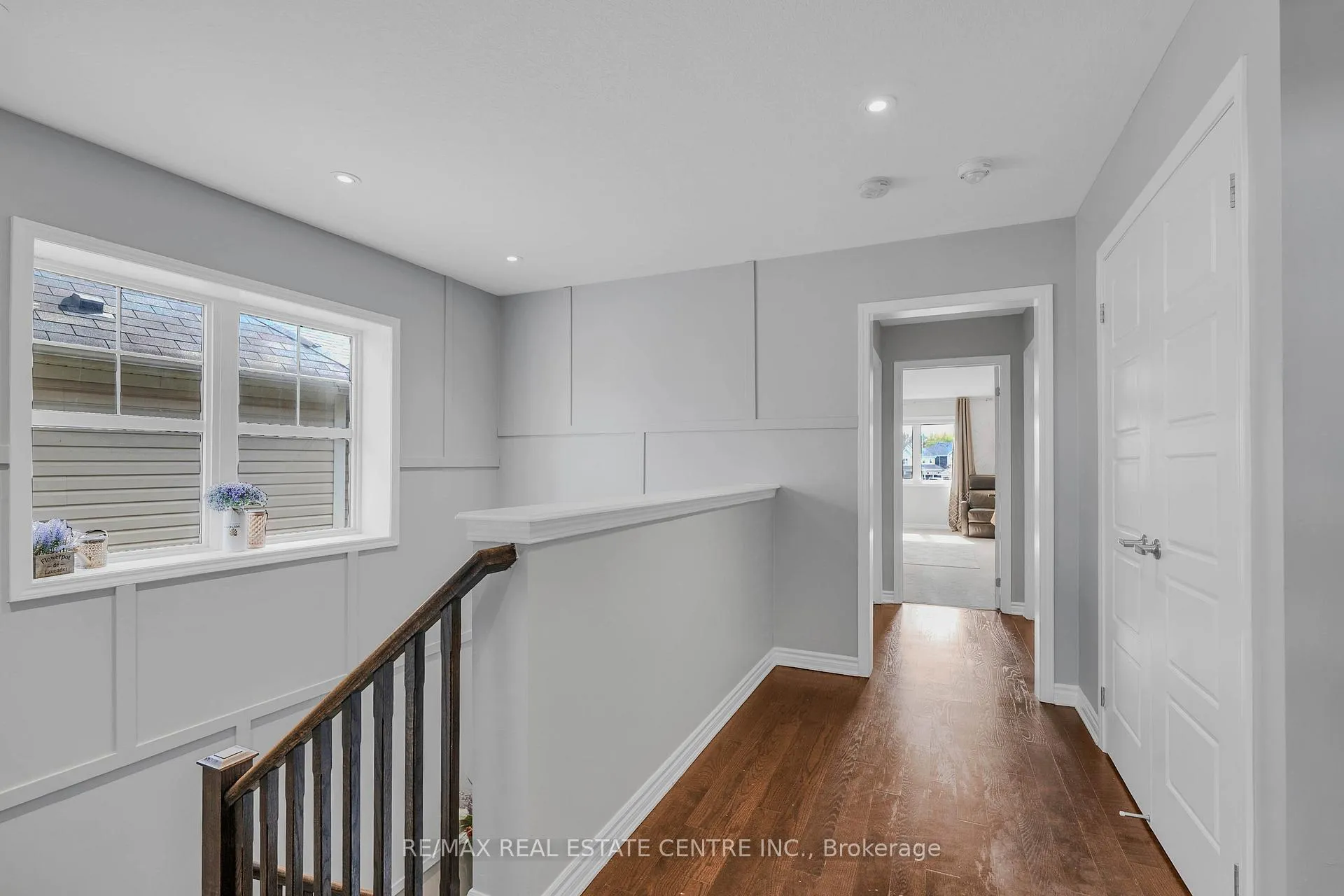 Photo 17 of 460 Equestrian Way, Cambridge, Silver Heights — HOMEH