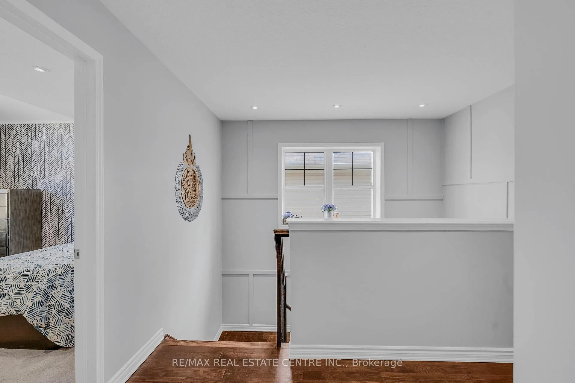 Photo 18 of 460 Equestrian Way, Cambridge, Silver Heights — HOMEH