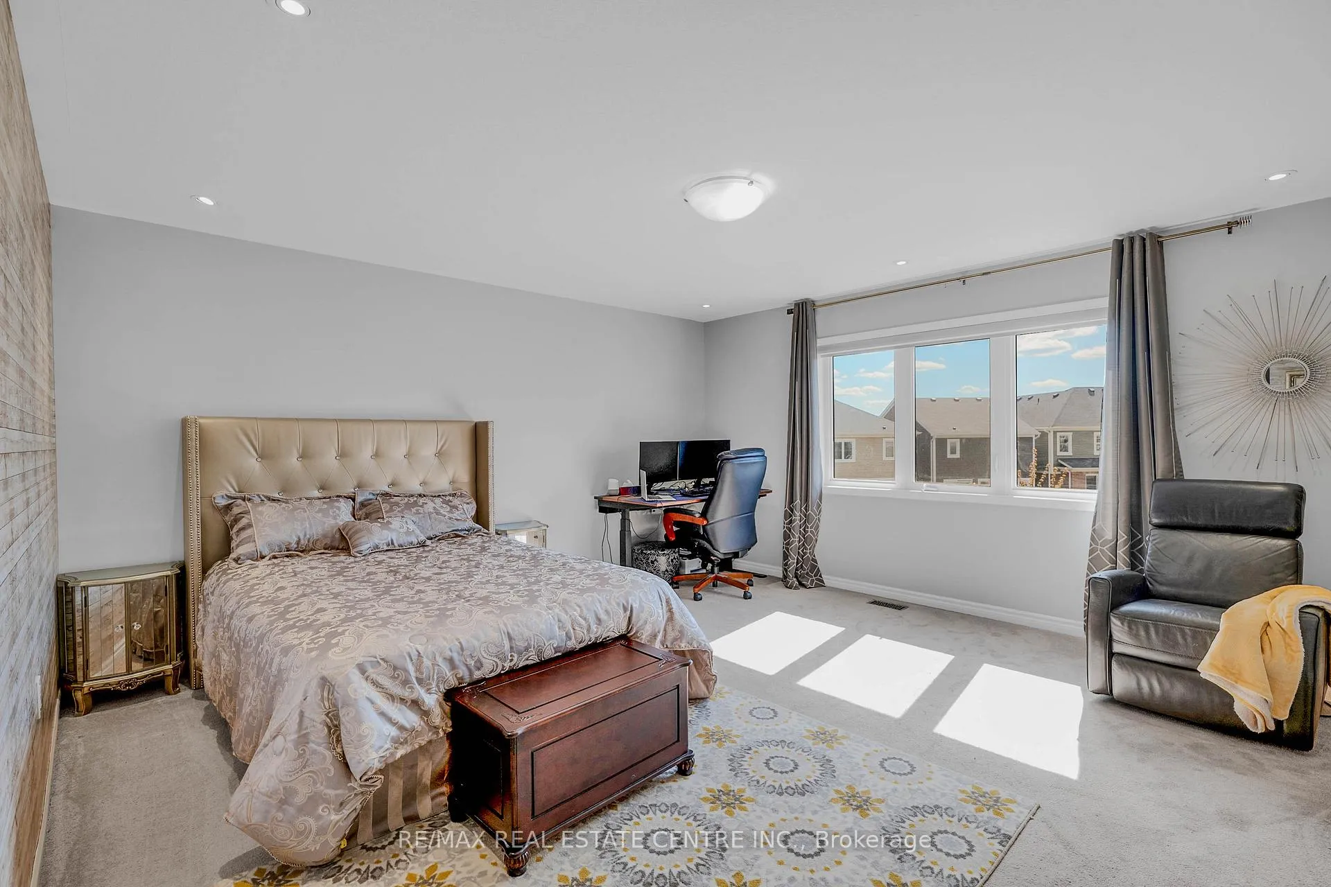 Photo 19 of 460 Equestrian Way, Cambridge, Silver Heights — HOMEH